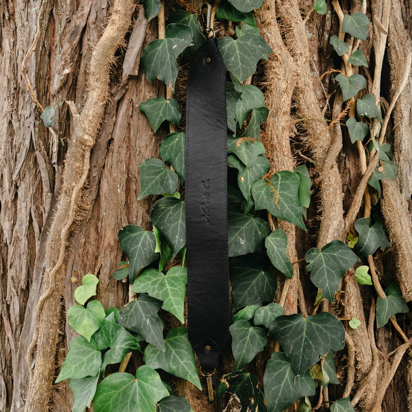 DIAMANTE SHOULDER STRAP - BLACK