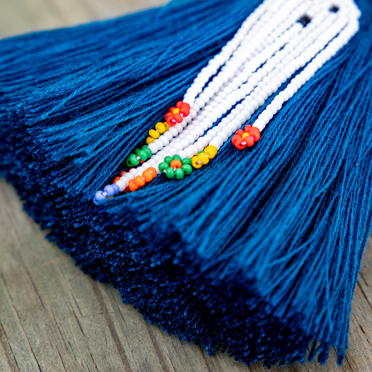 CLASSIC TASSEL - BEADED GHOST