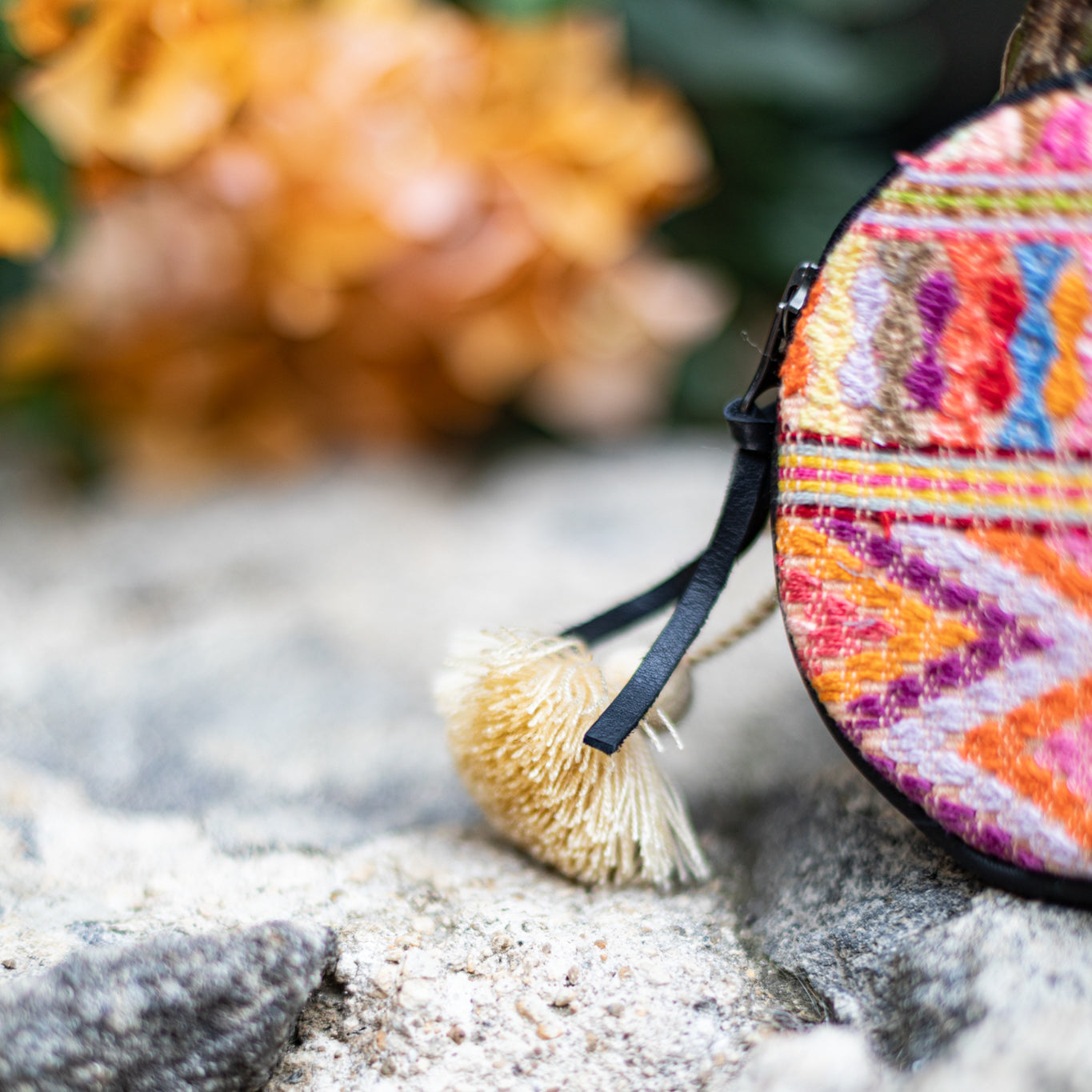 CIRCLE COIN PURSE - OOAK HUIPIL - BLACK - NO. 17530