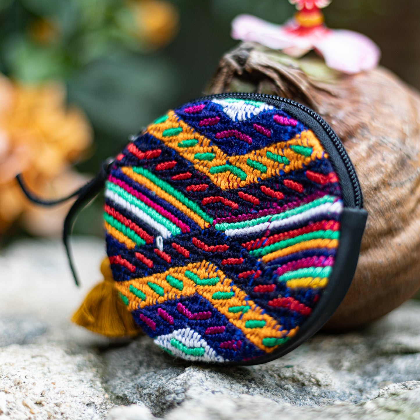 CIRCLE COIN PURSE - OOAK HUIPIL - BLACK - NO. 17526
