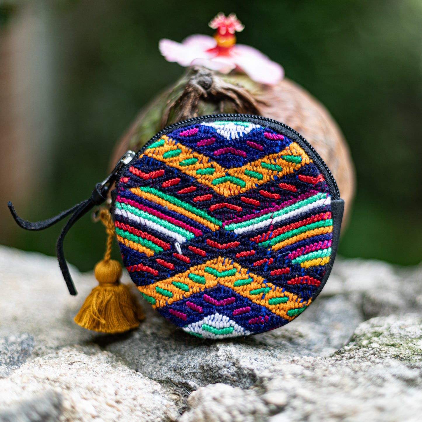 CIRCLE COIN PURSE - OOAK HUIPIL - BLACK - NO. 17526