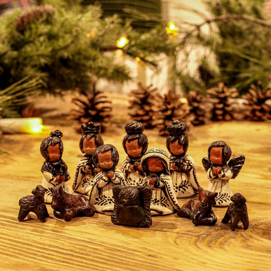 HAND PAINTED CLAY NATIVITY - NO. 10001