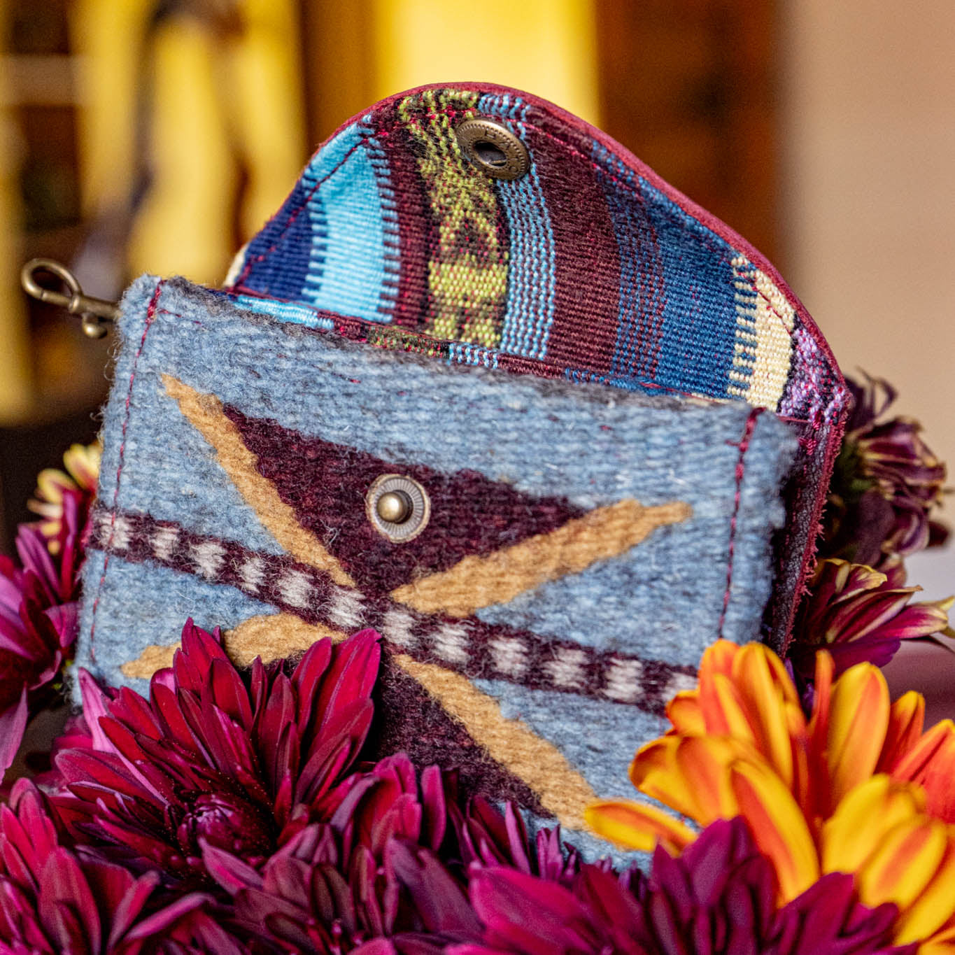 CARD CASE WITH CLASP - MEXICO TEXTILE - VINO TINTO - NO. 15854
