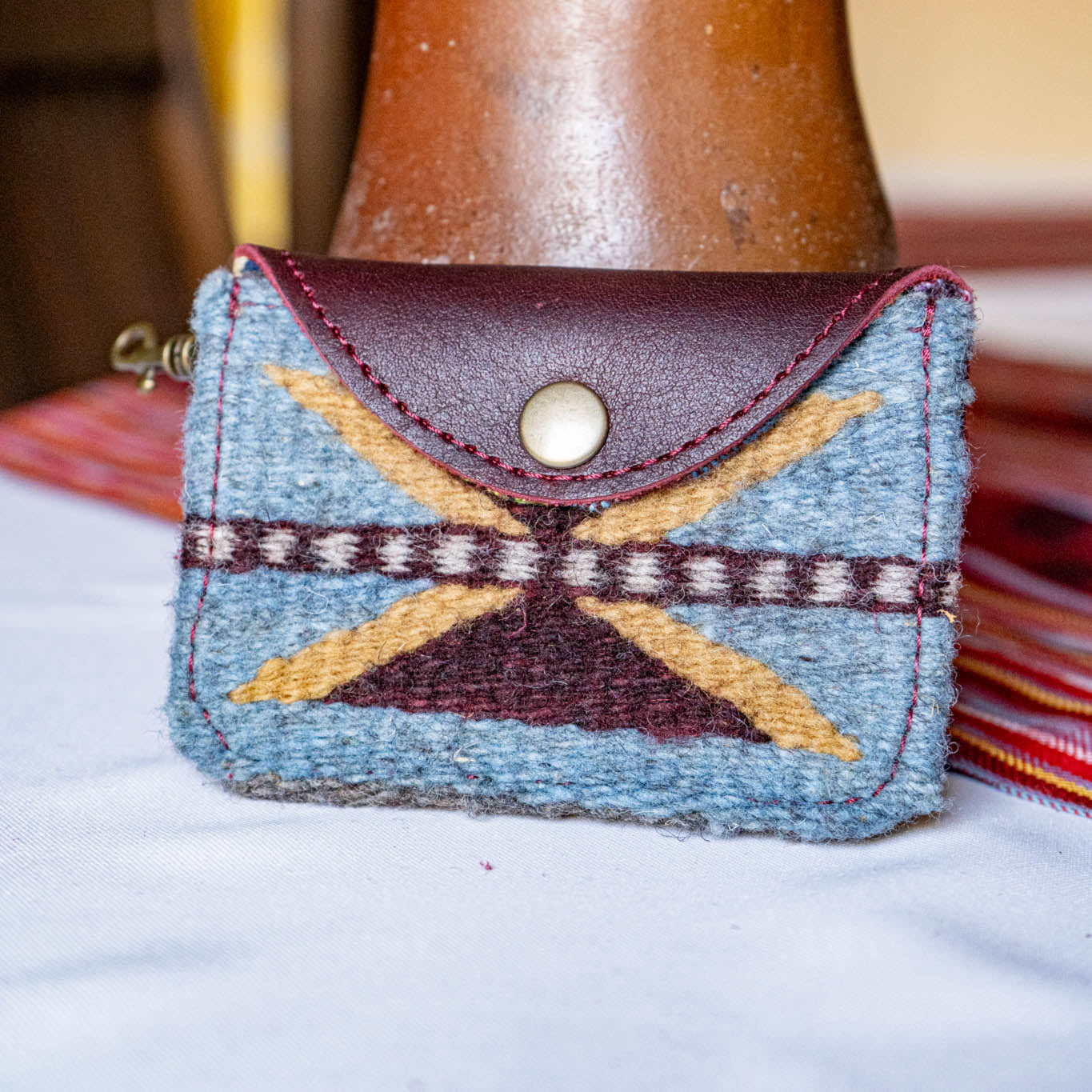 CARD CASE WITH CLASP - MEXICO TEXTILE - VINO TINTO - NO. 15854