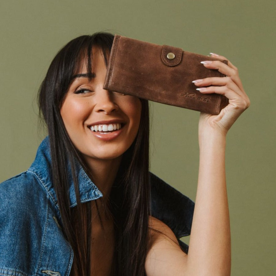 ARTISAN WALLET WITH SNAP - CAOBA