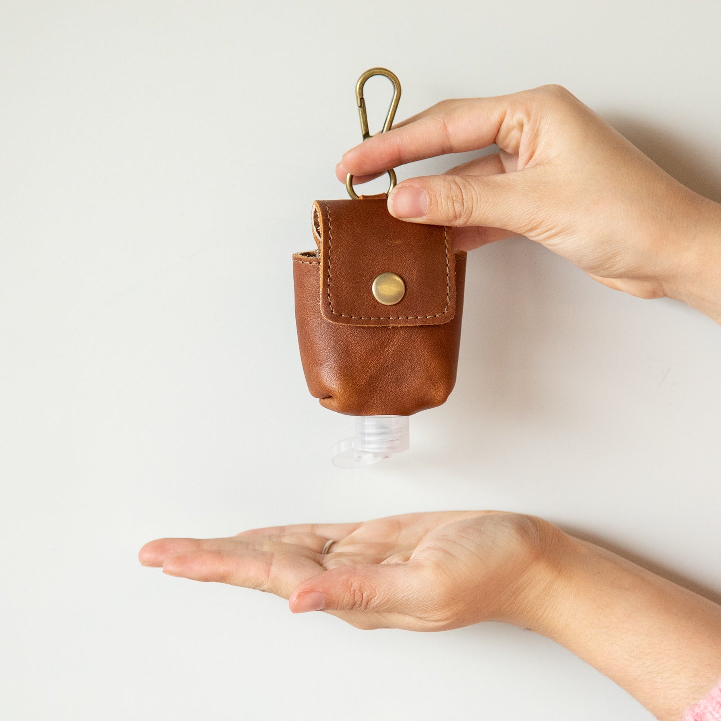 HAND SANITIZER SNAP CASE - FULL LEATHER - CAFE