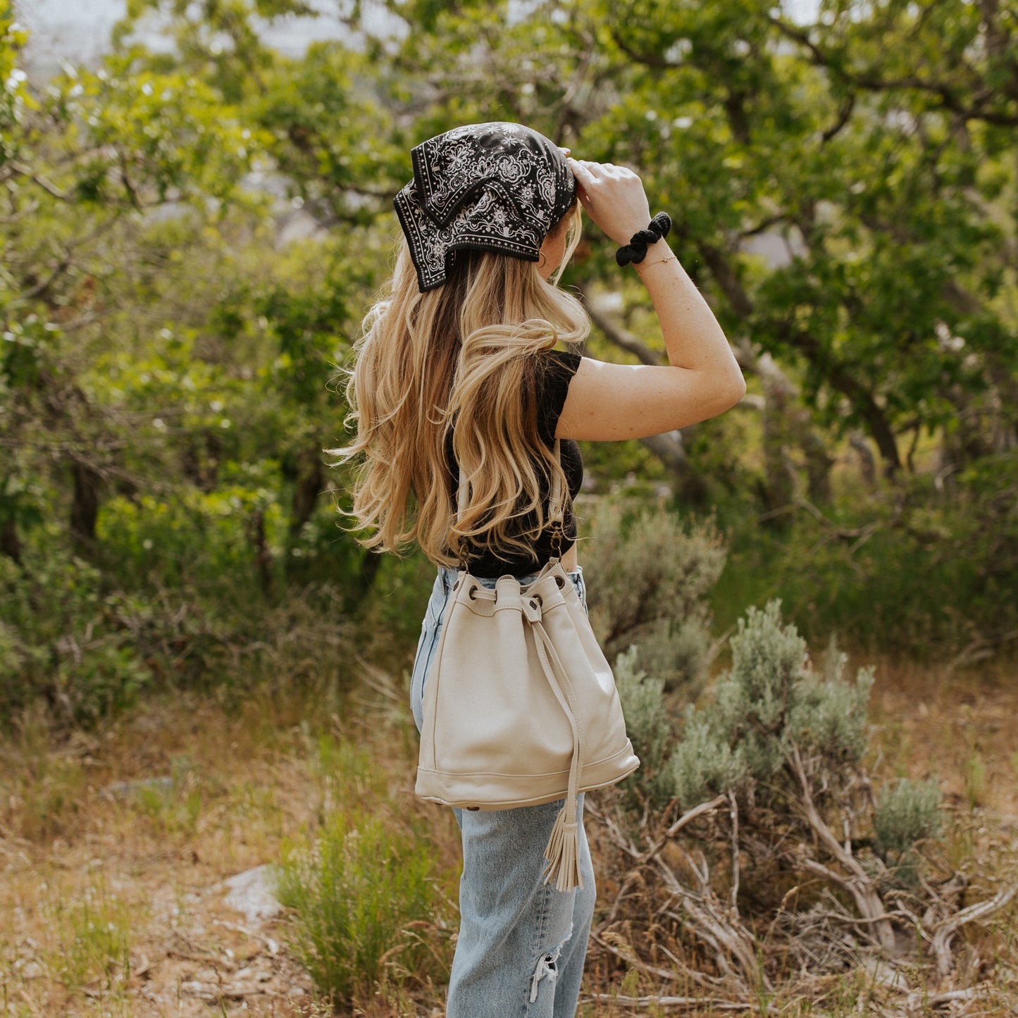 DRAWSTRING BUCKET BAG - FULL LEATHER - BONE