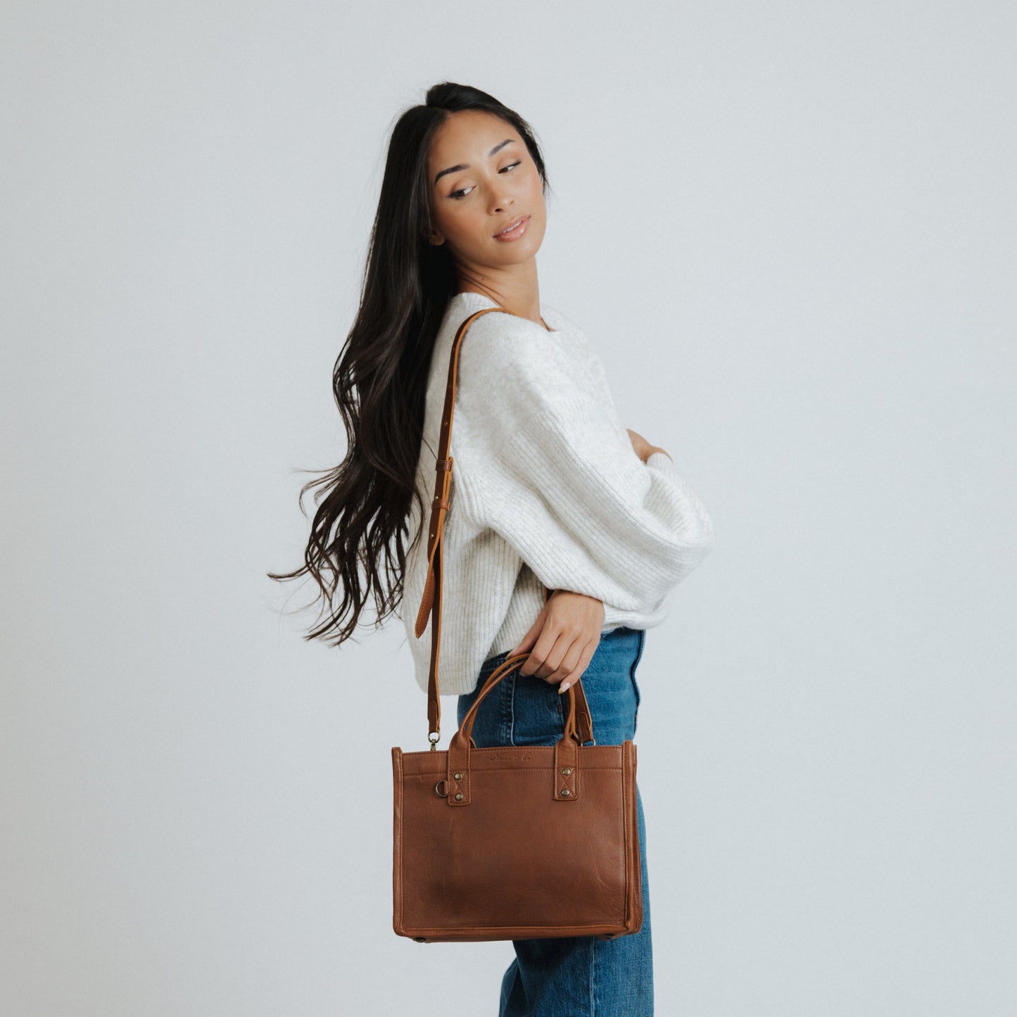 THE MEDIUM PERFECT TRAVEL TOTE - FULL LEATHER COLLECTION - CAFE