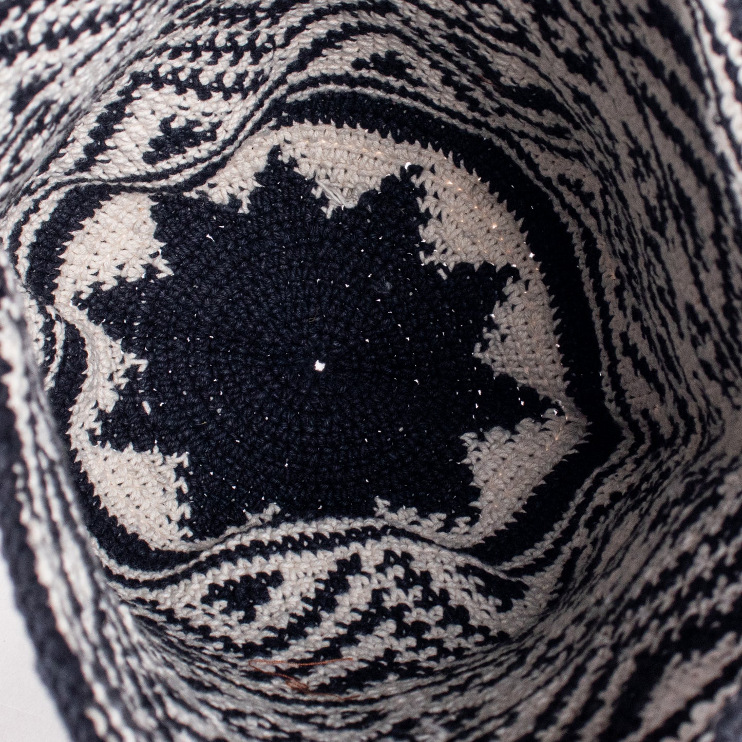 CROCHETED SHOULDER BAG - NO. 18222