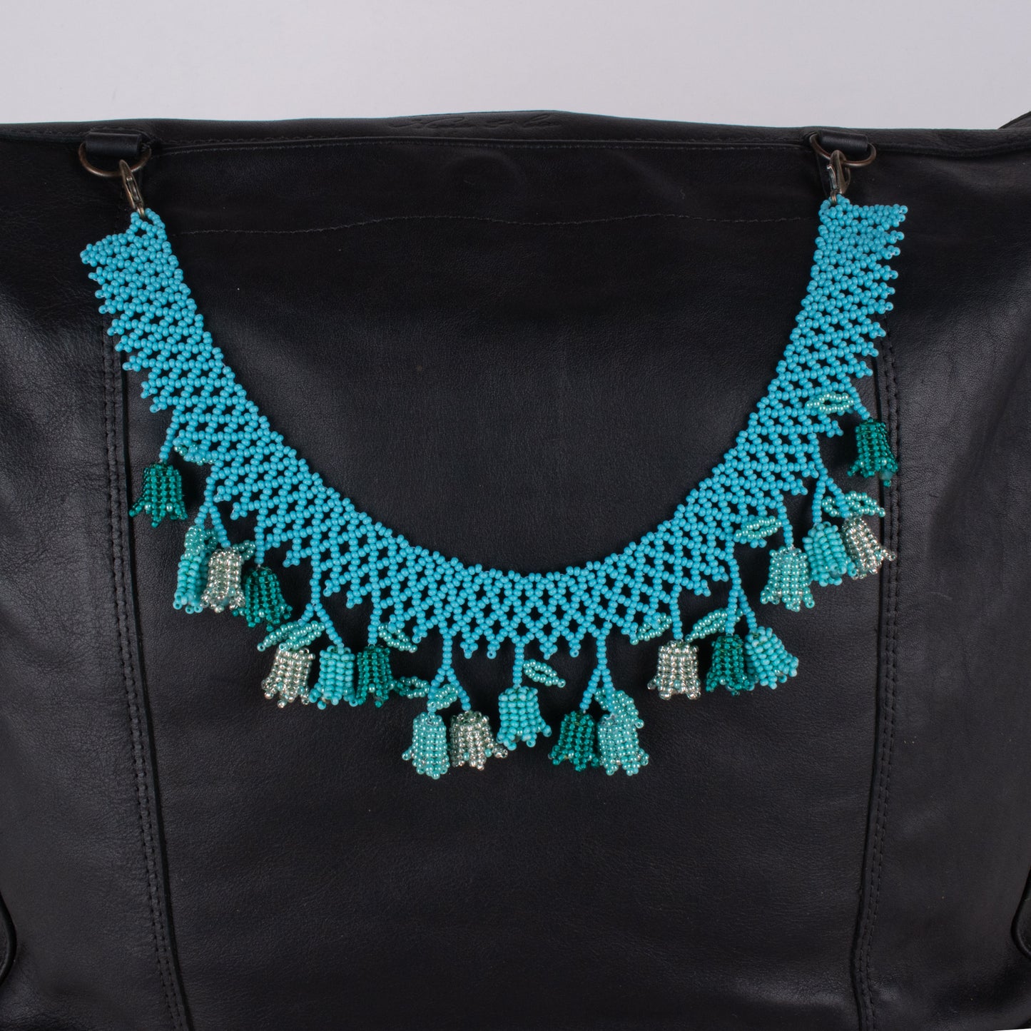 BBEADED TULIPS BAG NECKLACE - NO. 18257