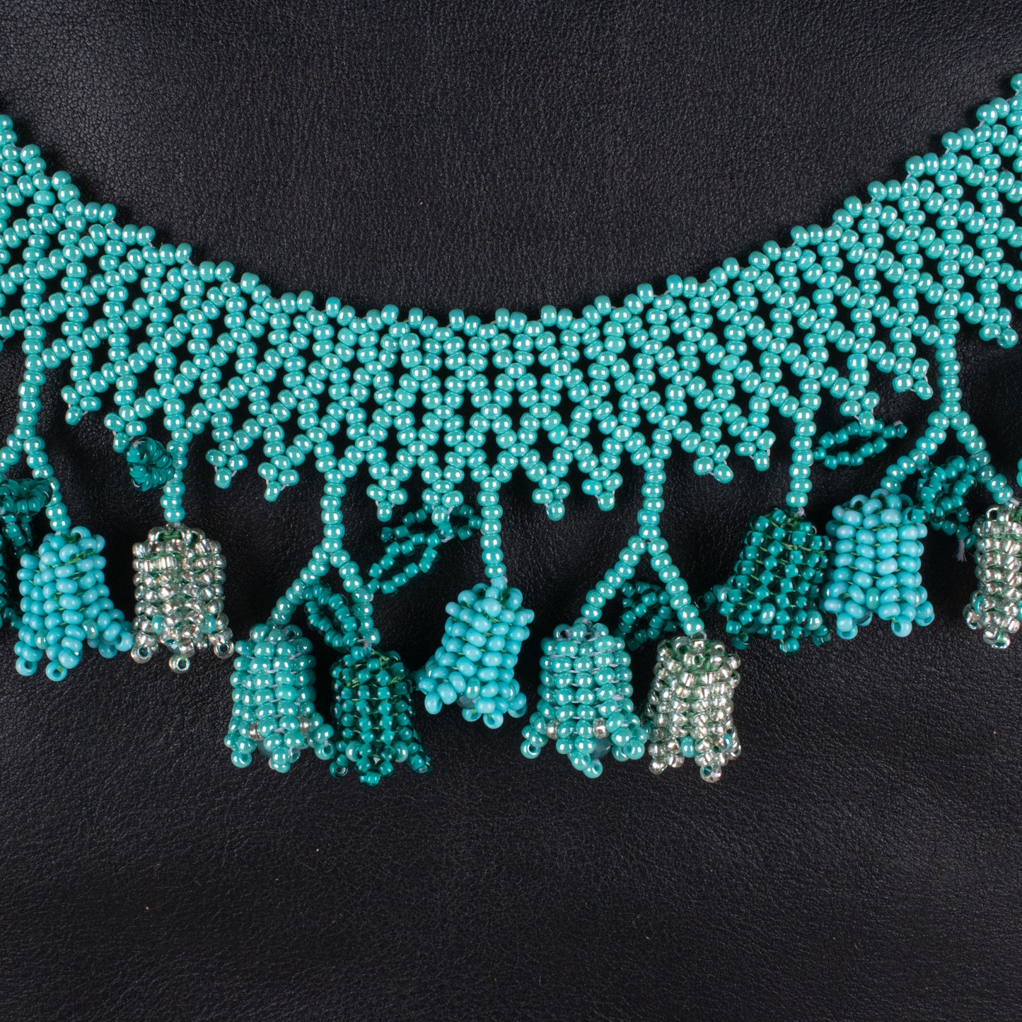 BEADED TULIPS BAG NECKLACE - NO. 18258