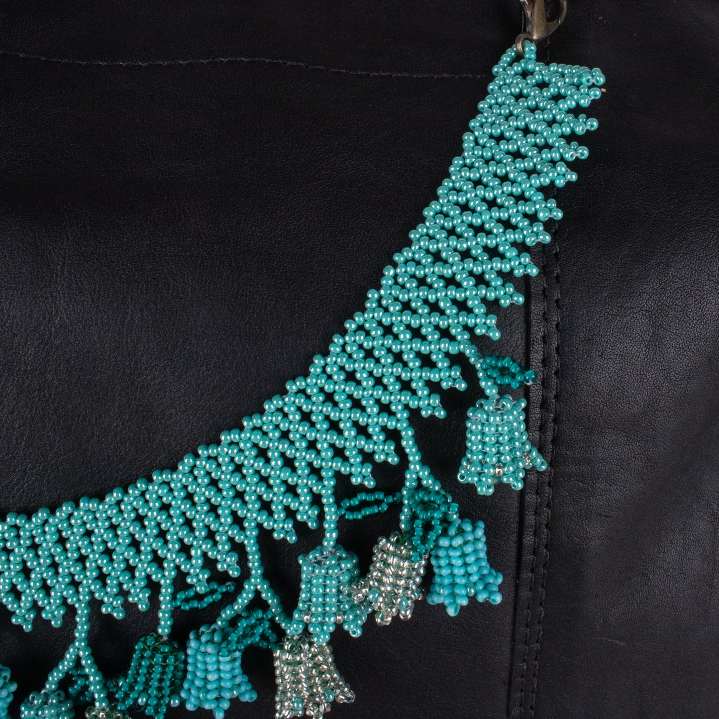 BEADED TULIPS BAG NECKLACE - NO. 18258