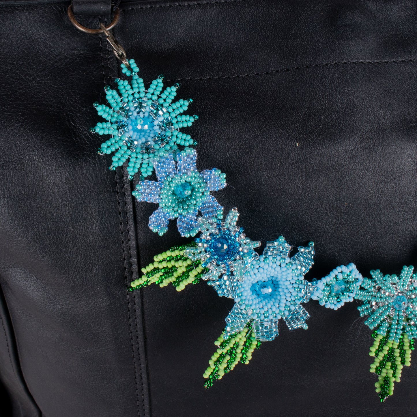 BEADED FLORAL BAG NECKLACE - NO. 18300