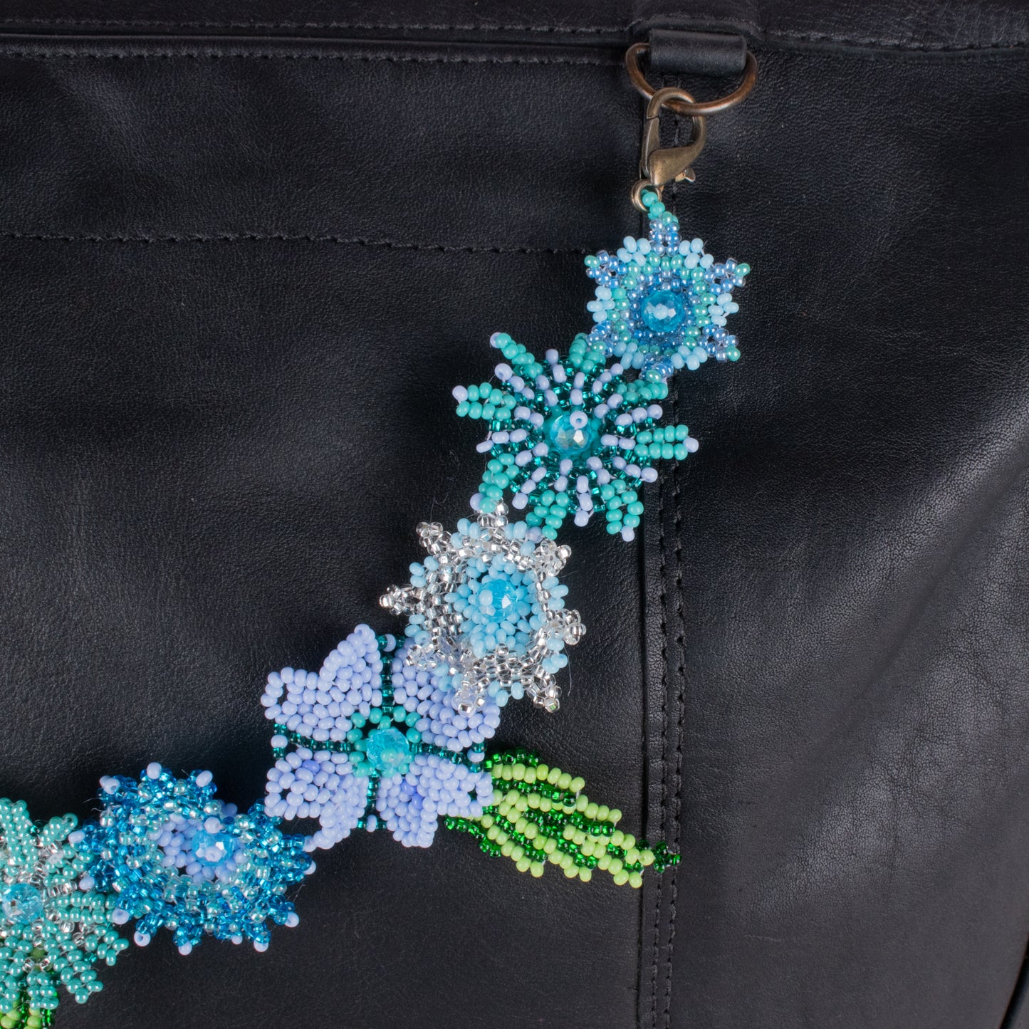 BEADED FLORAL BAG NECKLACE - NO. 18300