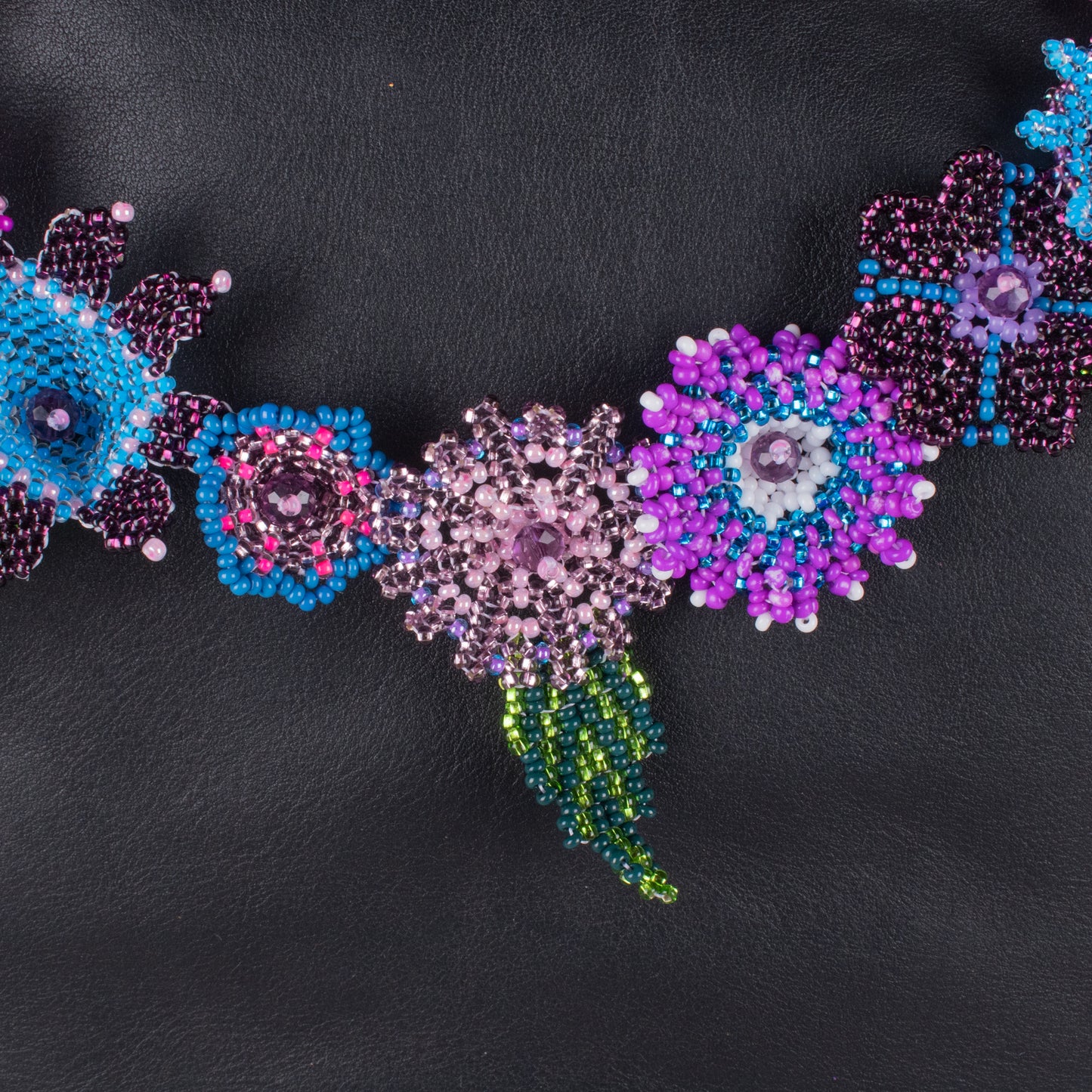 BEADED FLORAL BAG NECKLACE - NO. 18301