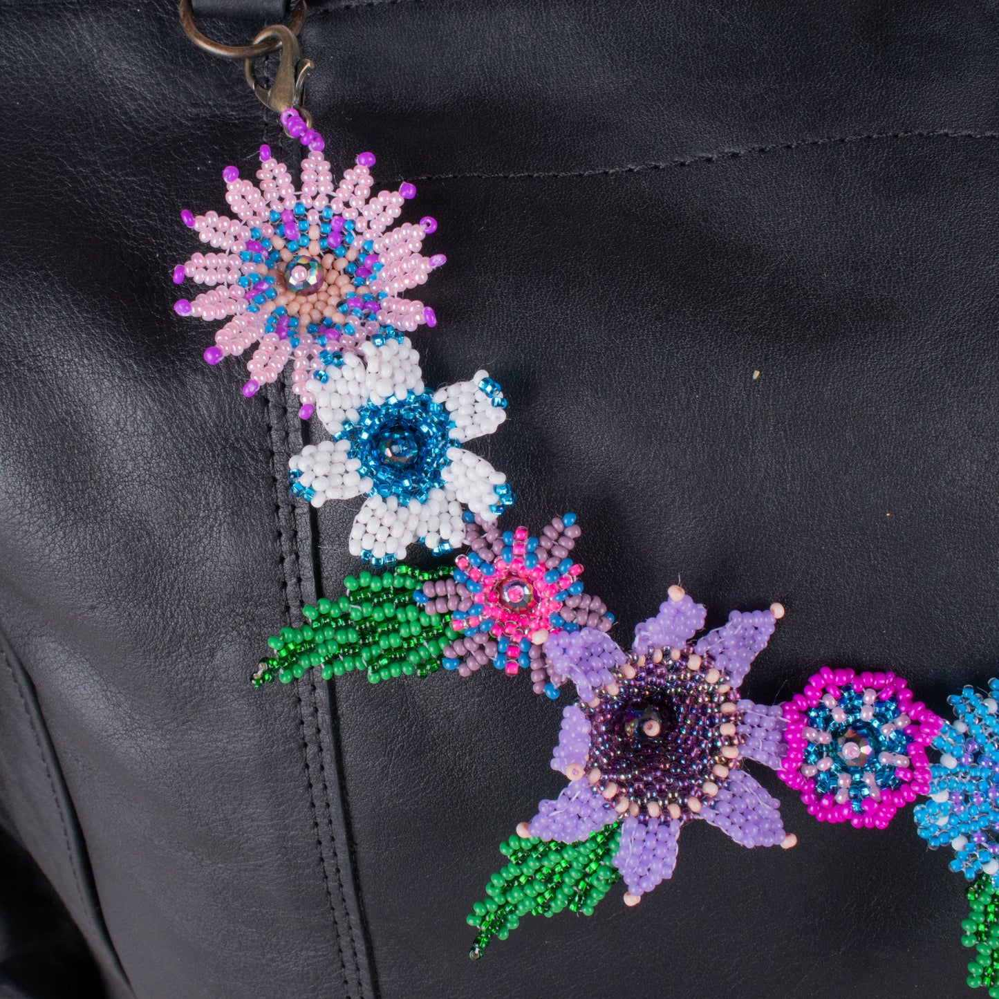 BEADED FLORAL BAG NECKLACE - NO. 18302