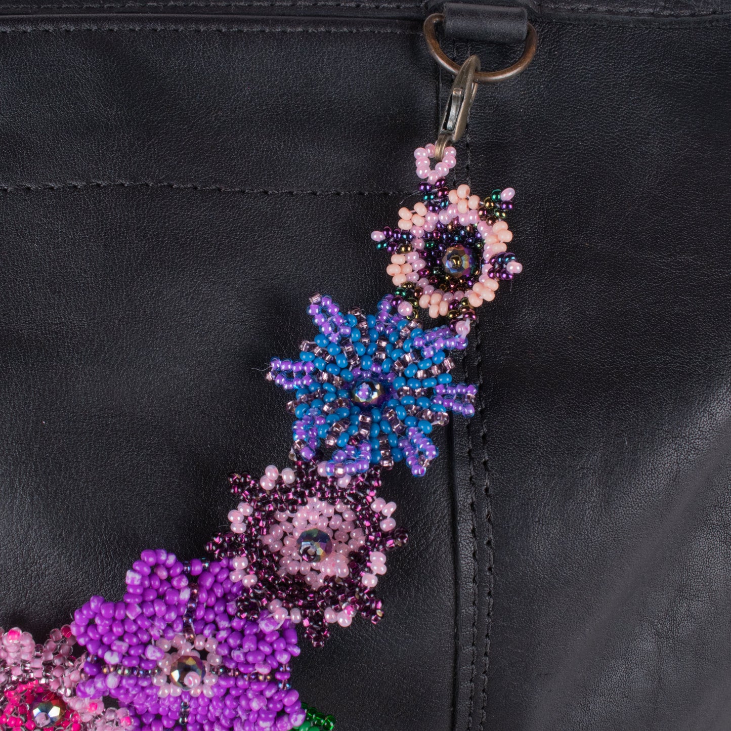 BEADED FLORAL BAG NECKLACE - NO. 18302