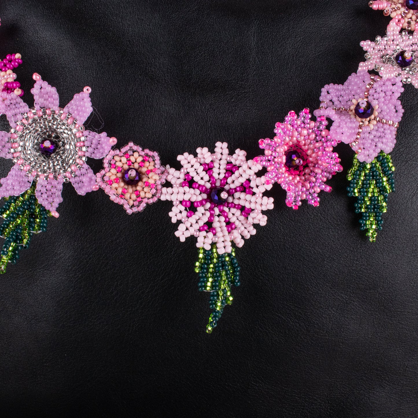 BEADED FLORAL BAG NECKLACE - NO. 19752