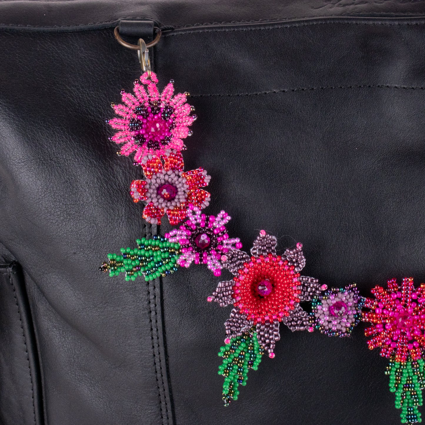BEADED FLORAL BAG NECKLACE - NO. 19759