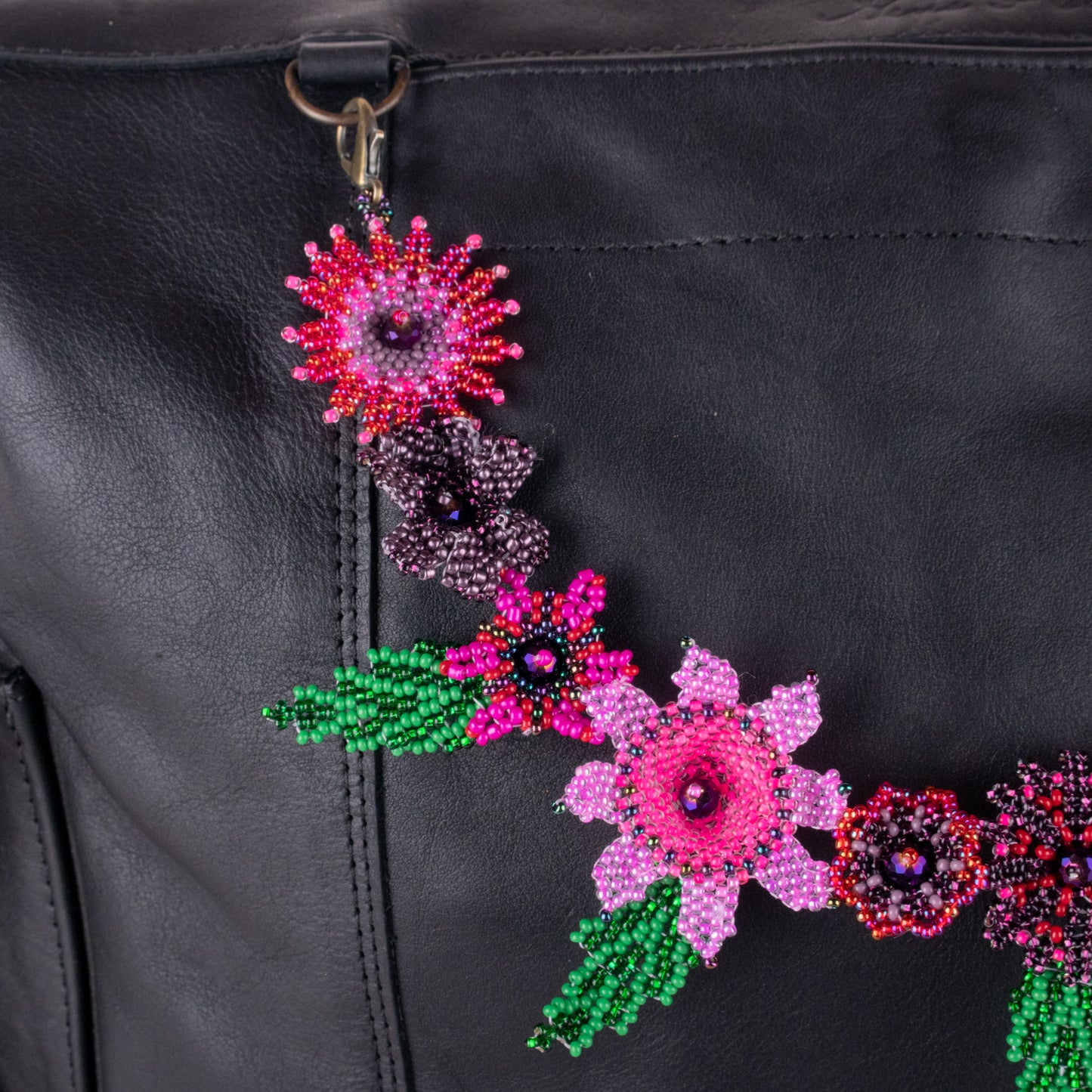 BEADED FLORAL BAG NECKLACE - NO. 19762