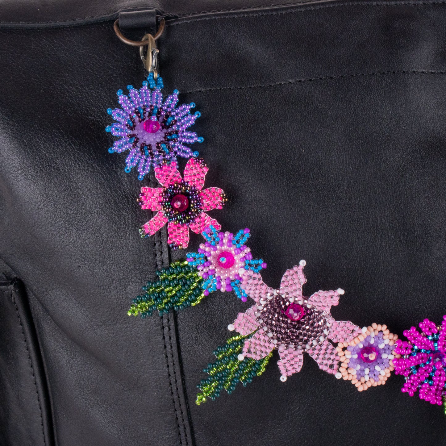 BEADED FLORAL BAG NECKLACE - NO. 19763