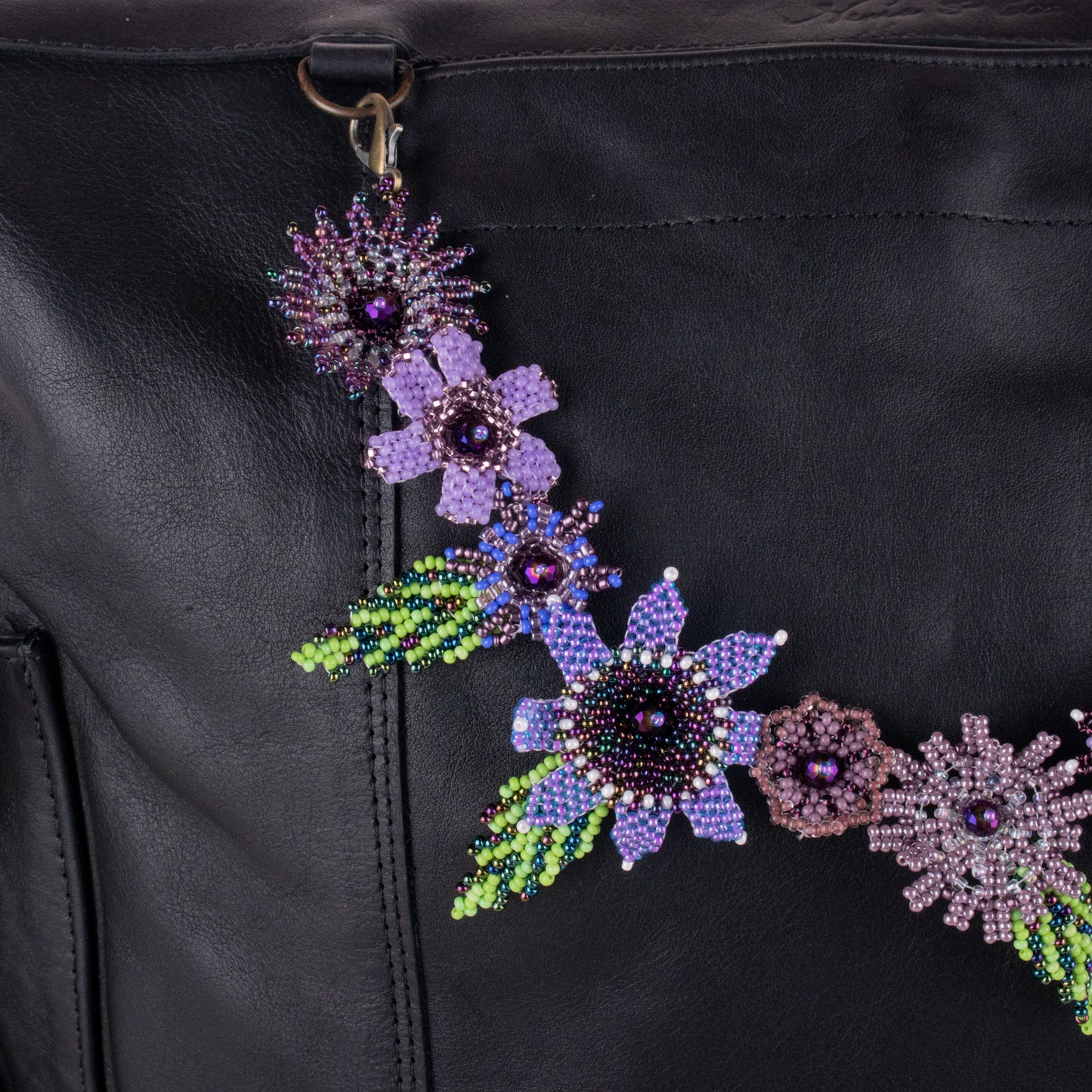 BEADED FLORAL BAG NECKLACE - NO. 19769