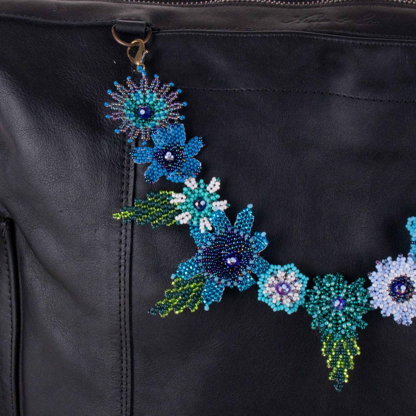 BEADED FLORAL BAG NECKLACE - NO. 19772