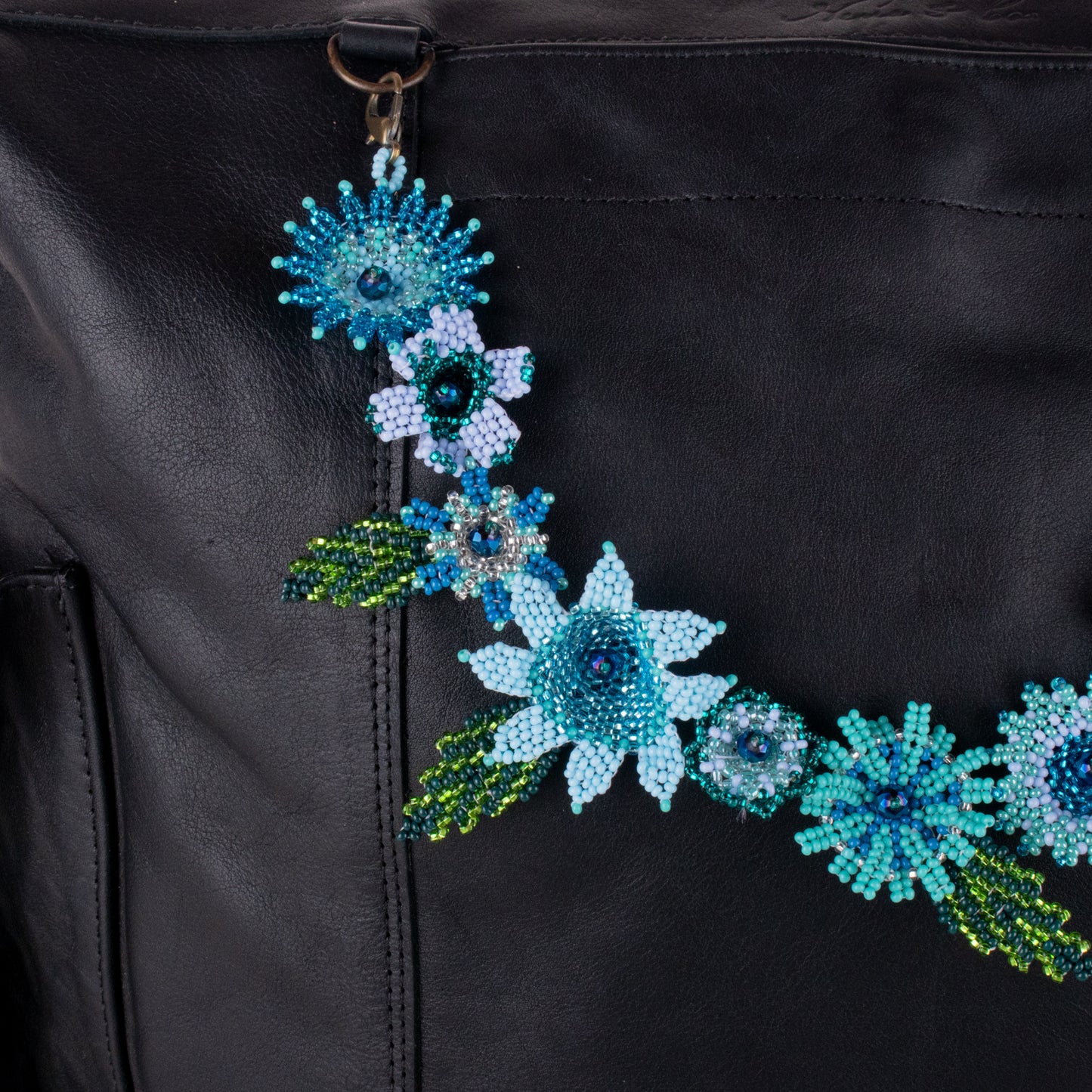 BEADED FLORAL BAG NECKLACE - NO. 19778