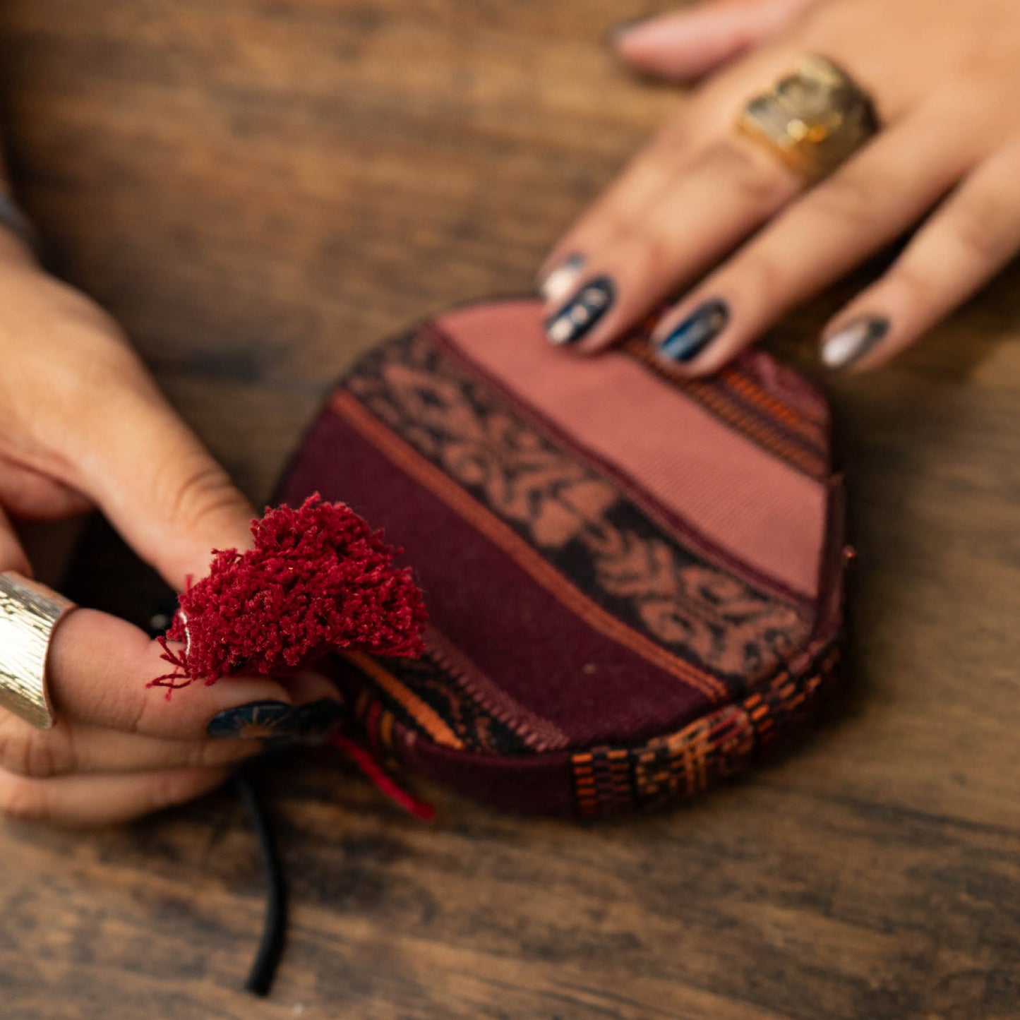 CIRCLE COIN PURSE - CORTE - BLACK - NO. 12309