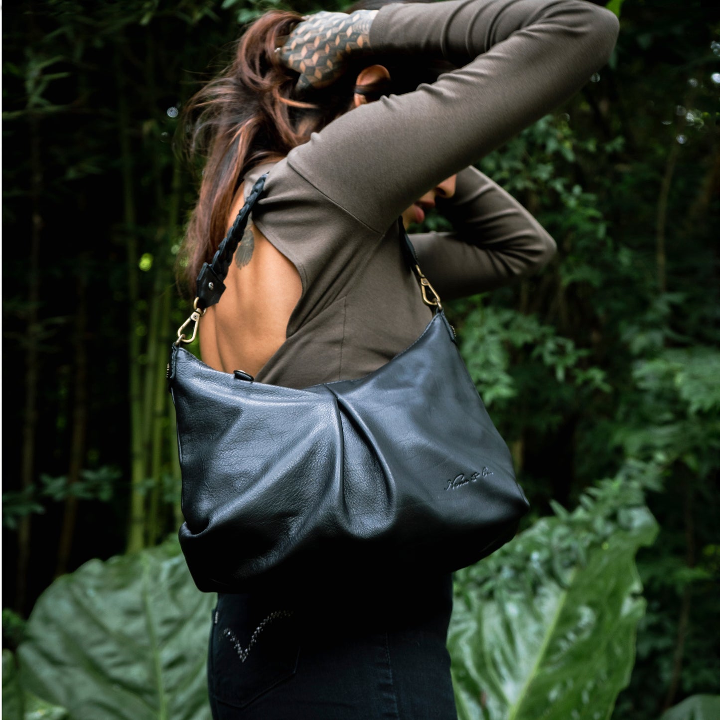 ALI'S STASH - SMALL EXPEDITION BAG - BLACK - NO. A-10072