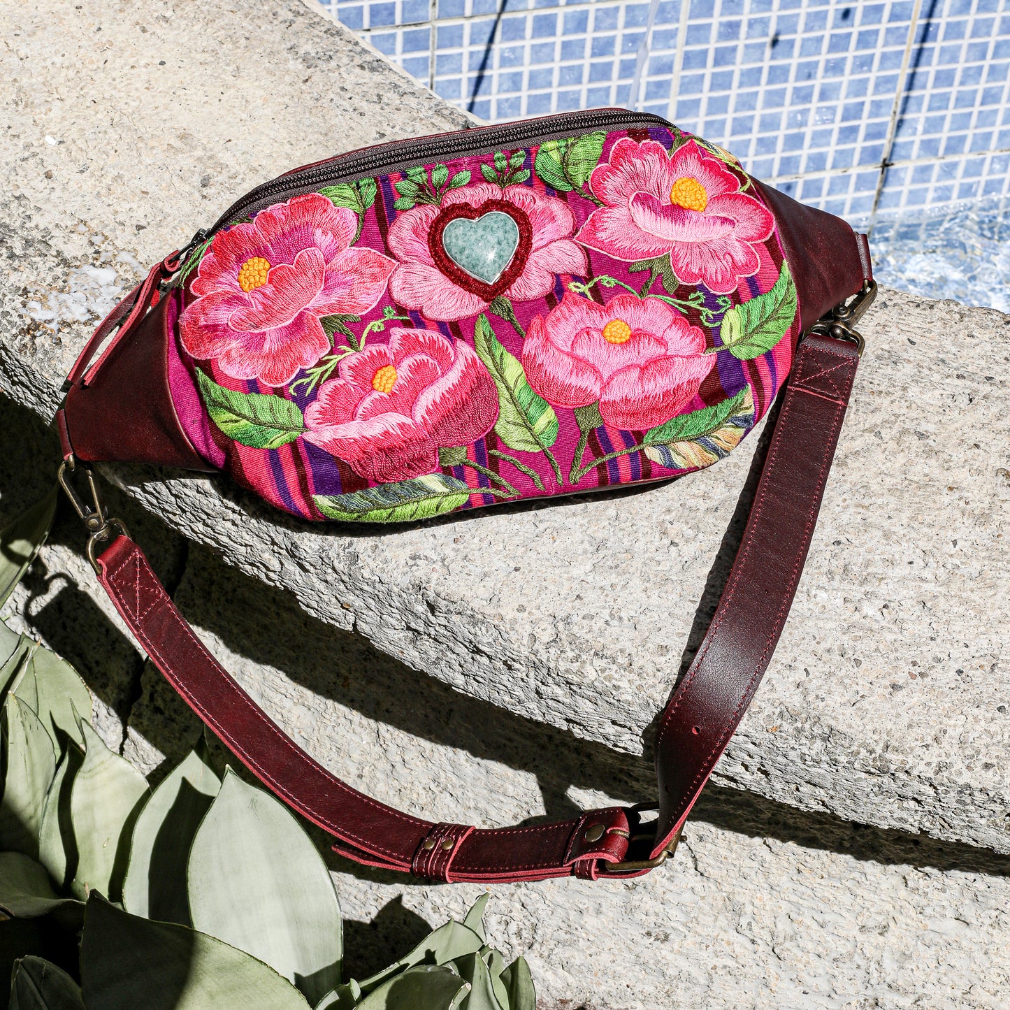 ♡ EL DON MANNY PACK - HEART JADE ♡ - OOAK HUIPIL - VINO TINTO - NO. 19683