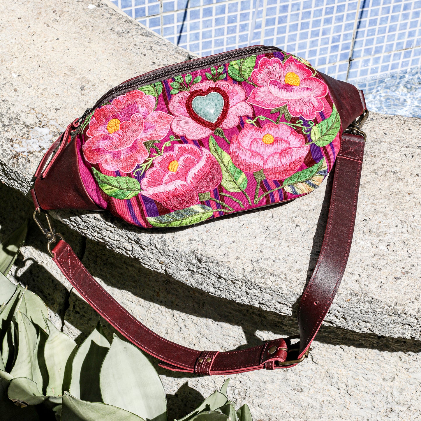 ♡ EL DON MANNY PACK - HEART JADE ♡ - OOAK HUIPIL - VINO TINTO - NO. 19683