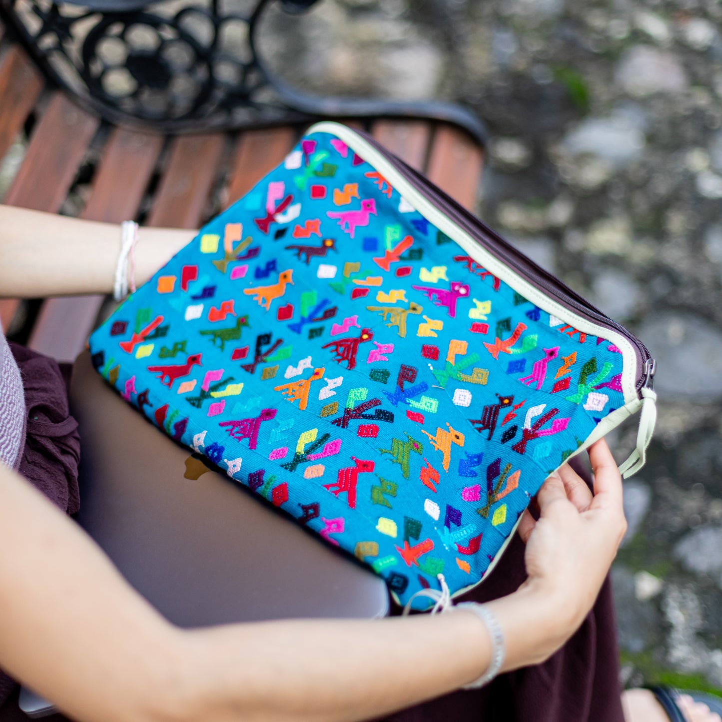 LAPTOP CASE 16" - OOAK HUIPIL - PISTACHO - NO. 18411