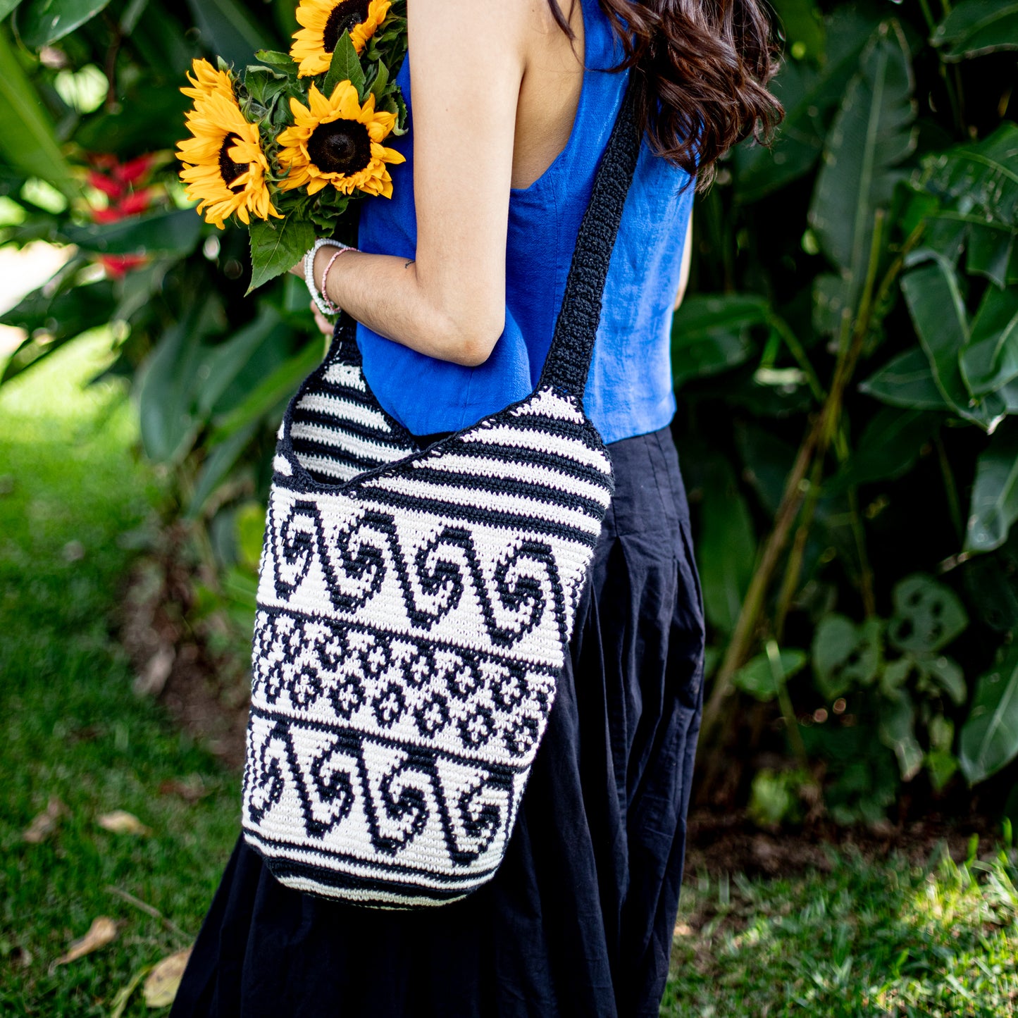 CROCHETED SHOULDER BAG - NO. 18228