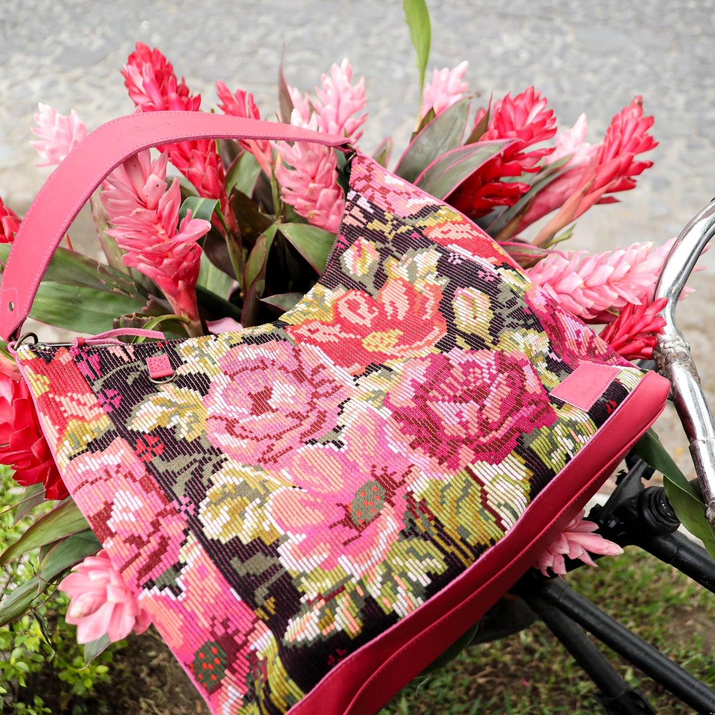 ♡ PENELOPE BAG ♡ - OOAK HUIPIL - RASPBERRY - NO. 19454