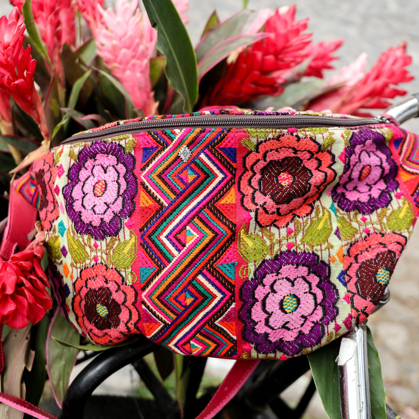 ♡ ETHAN BAG ♡ - OOAK HUIPIL - RASPBERRY - NO. 19442