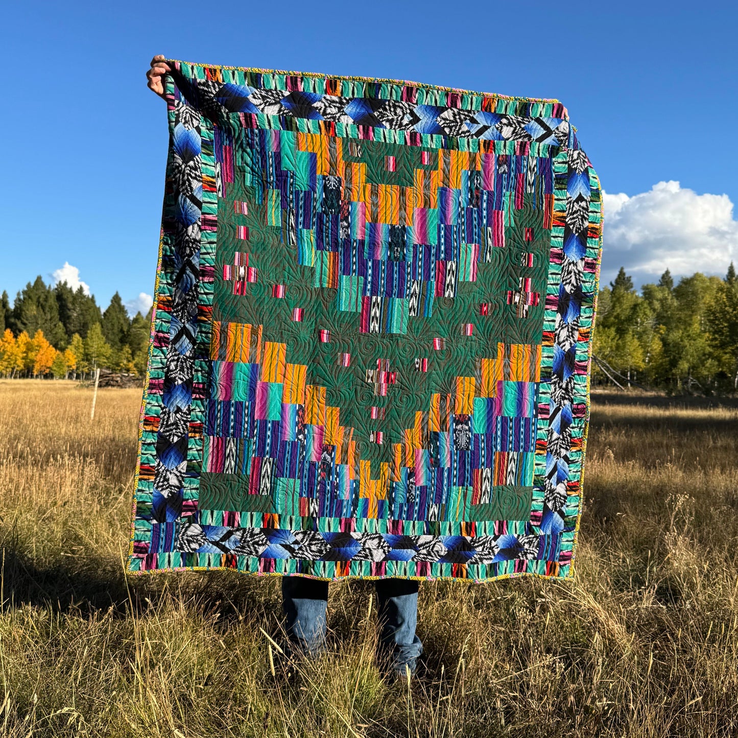 HERITAGE QUILTED THROW - NO. 47874