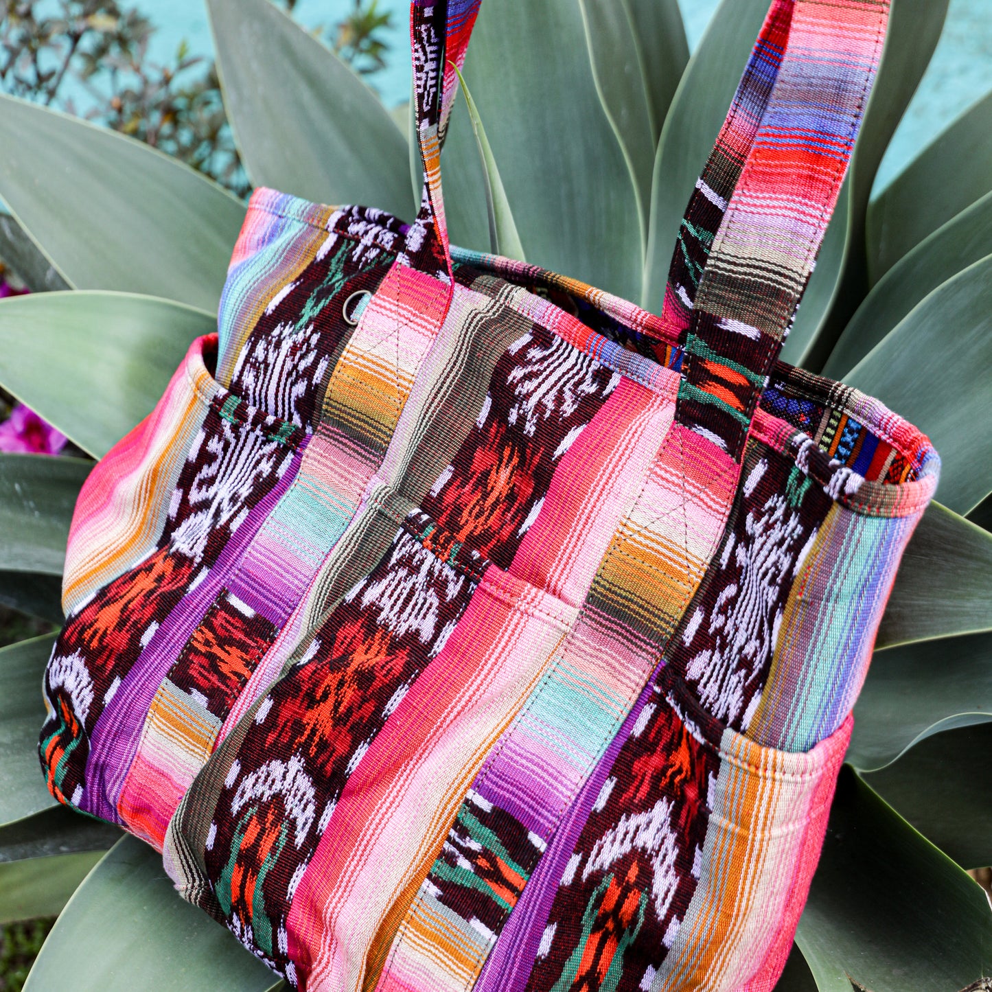 SANTI TOTE - OG ROCKY