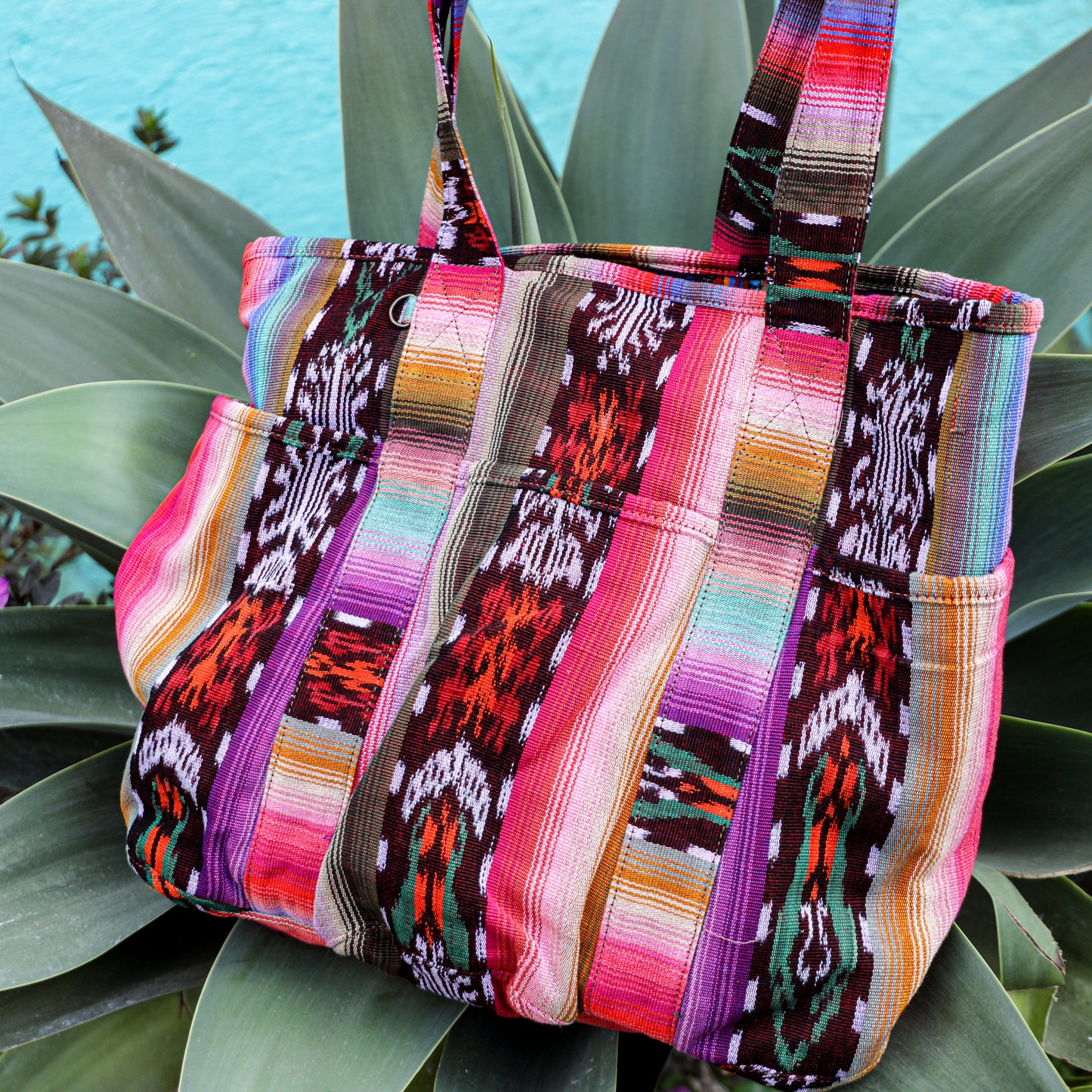 SANTI TOTE - OG ROCKY