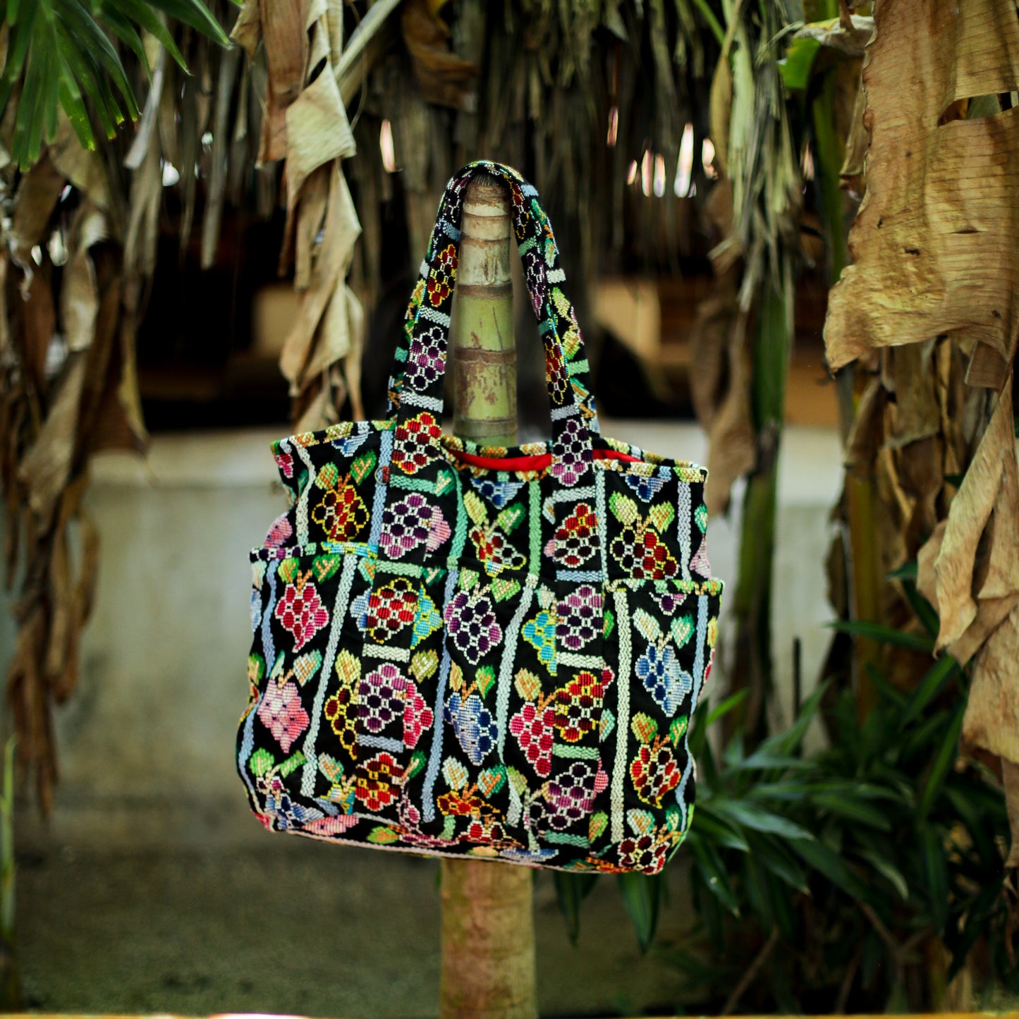 SANTI TOTE - VINTAGE ZUNIL - NO. 18714