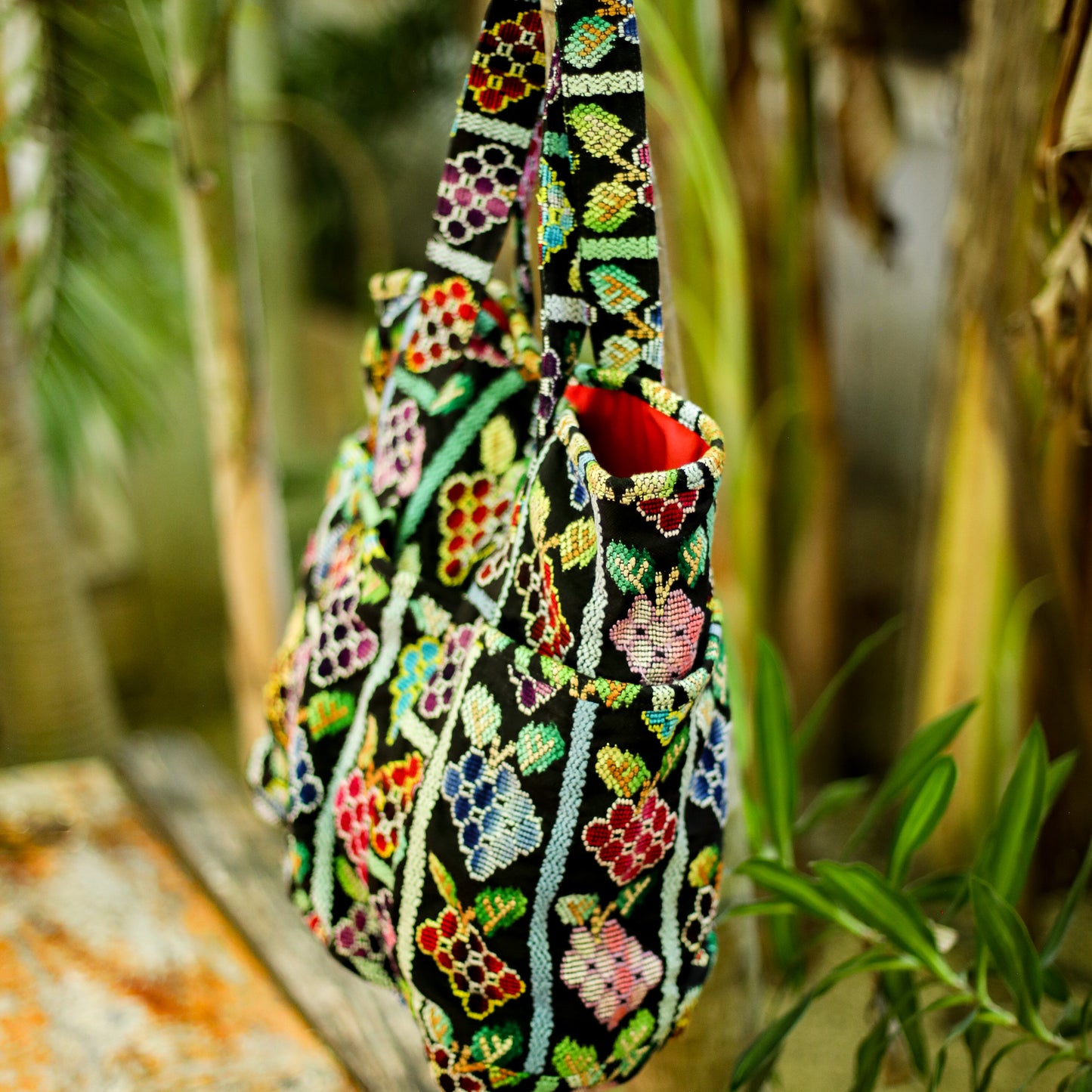 SANTI TOTE - VINTAGE ZUNIL - NO. 18714