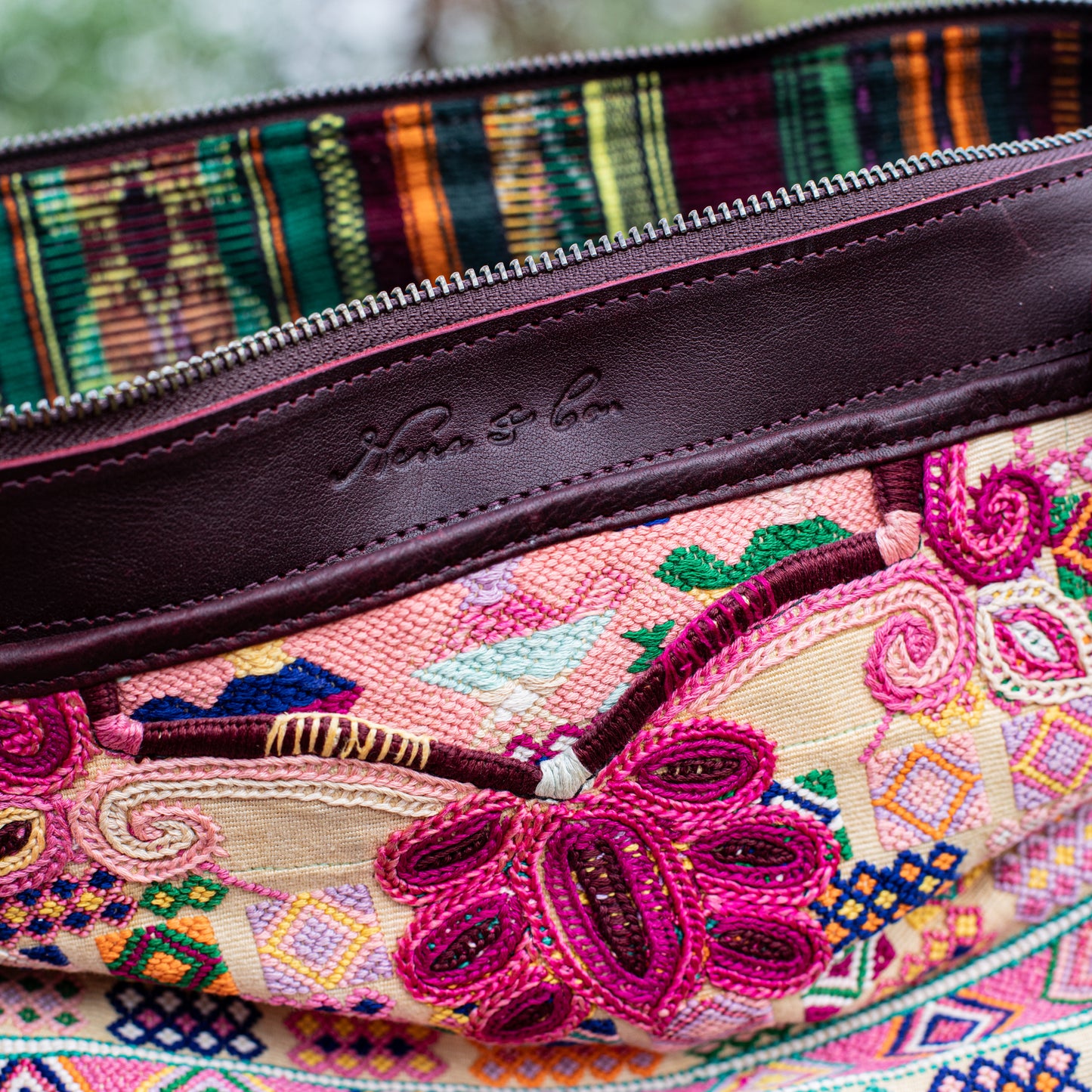 THE PERFECT BAG - OOAK HUIPIL - VINO TINTO - NO. 17572