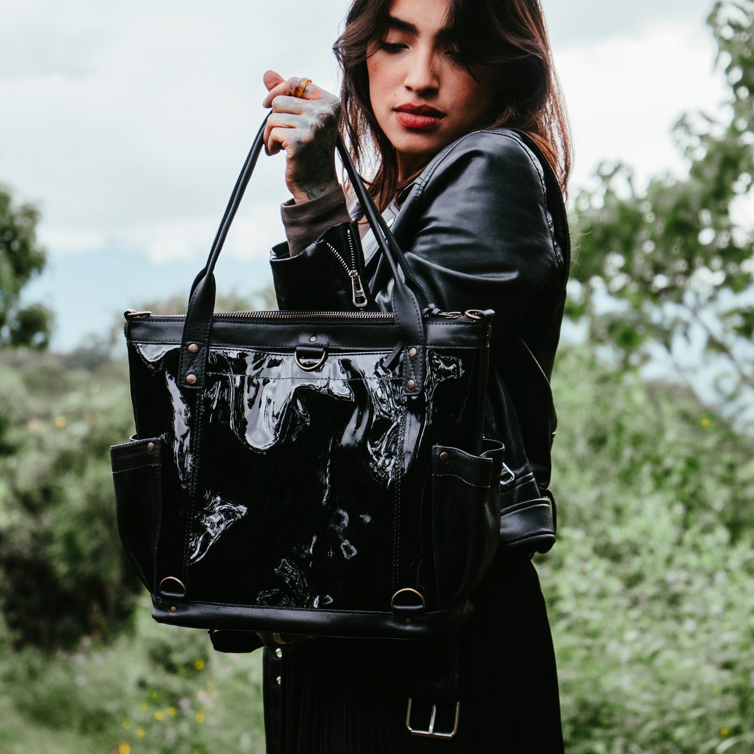 THE PERFECT BAG MEDIUM - FULL LEATHER - PATENT BLACK – Nena & Co.