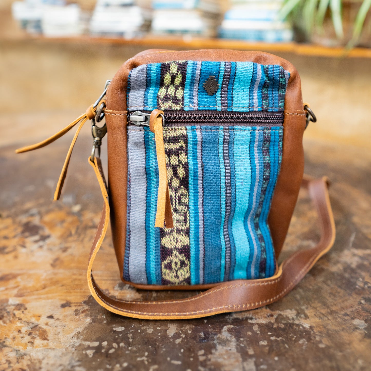 CROSSBODY TRAVEL BAG - CORTE - CAFE - NO. 13860