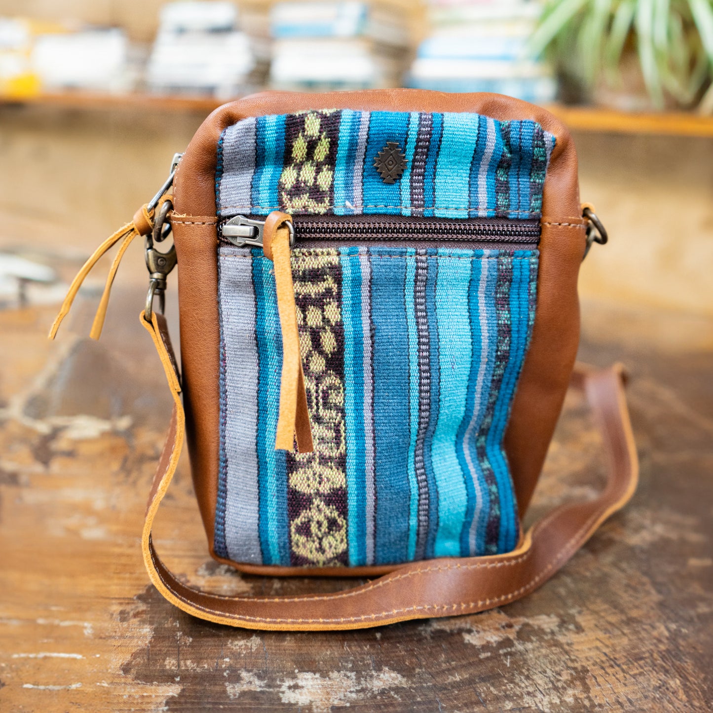 CROSSBODY TRAVEL BAG - CORTE - CAFE - NO. 13860