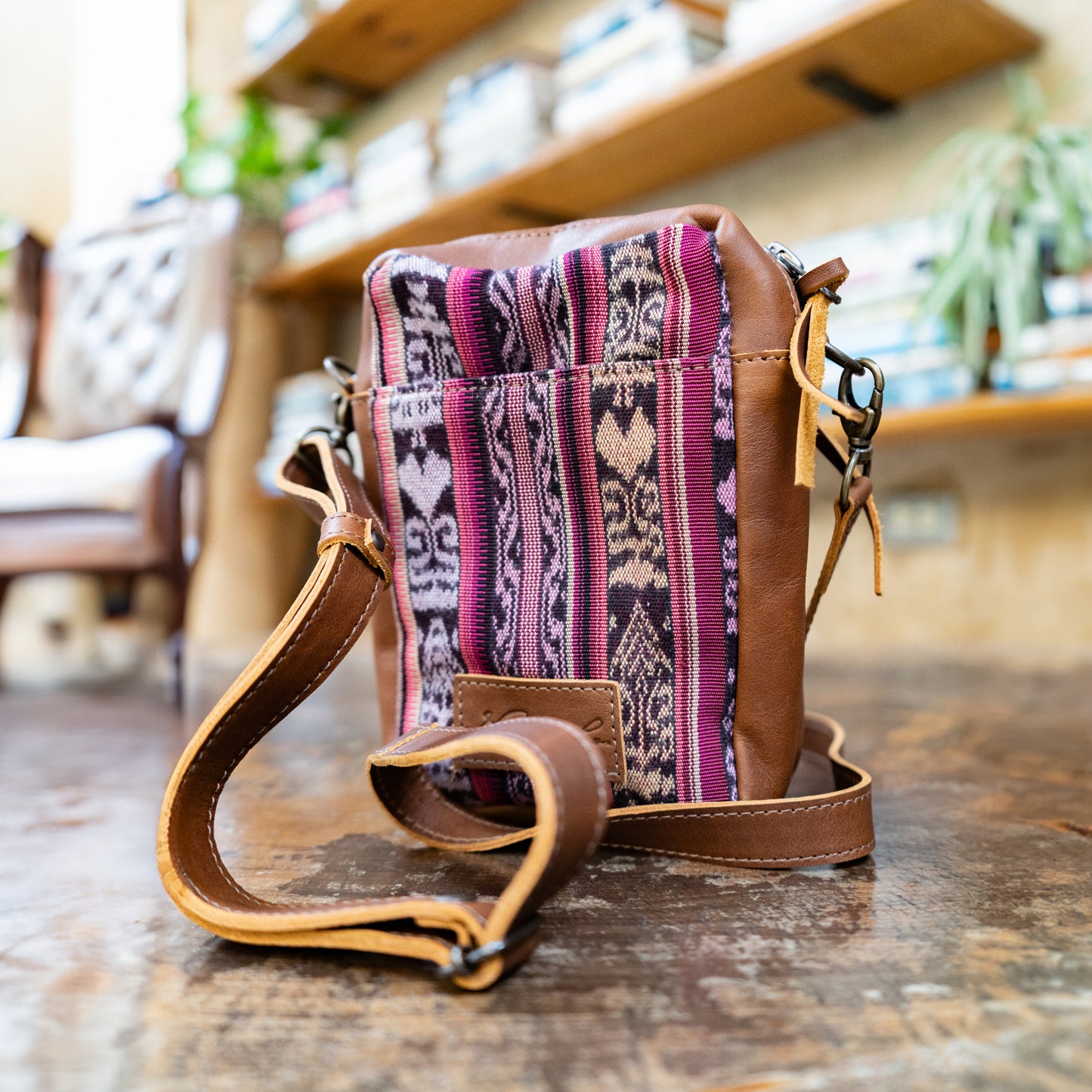 CROSSBODY TRAVEL BAG - CORTE - CAFE - NO. 13859