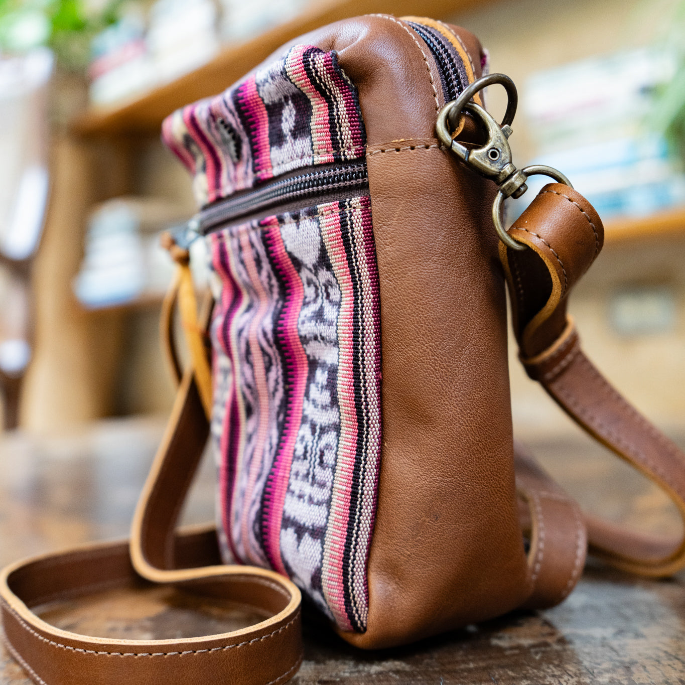 CROSSBODY TRAVEL BAG - CORTE - CAFE - NO. 13859
