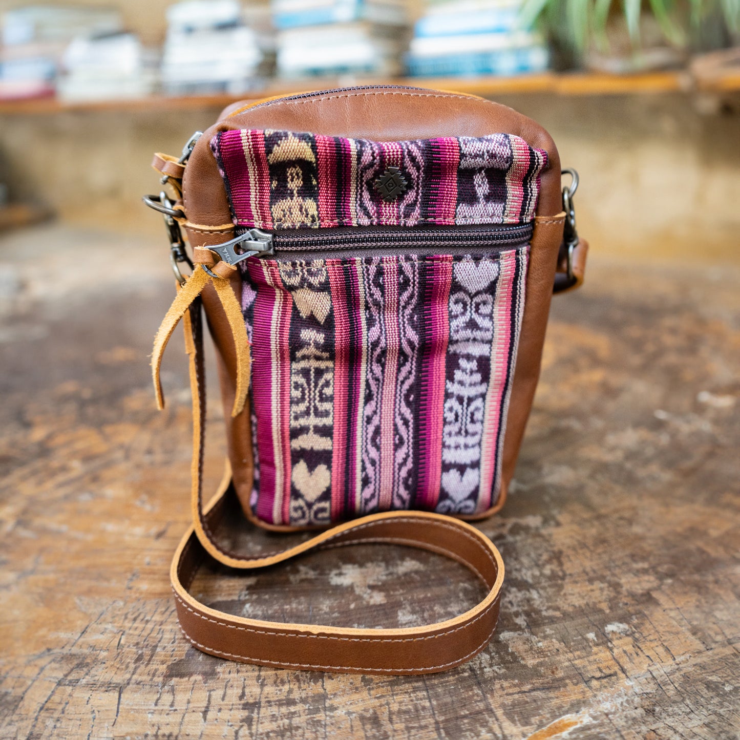 CROSSBODY TRAVEL BAG - CORTE - CAFE - NO. 13859