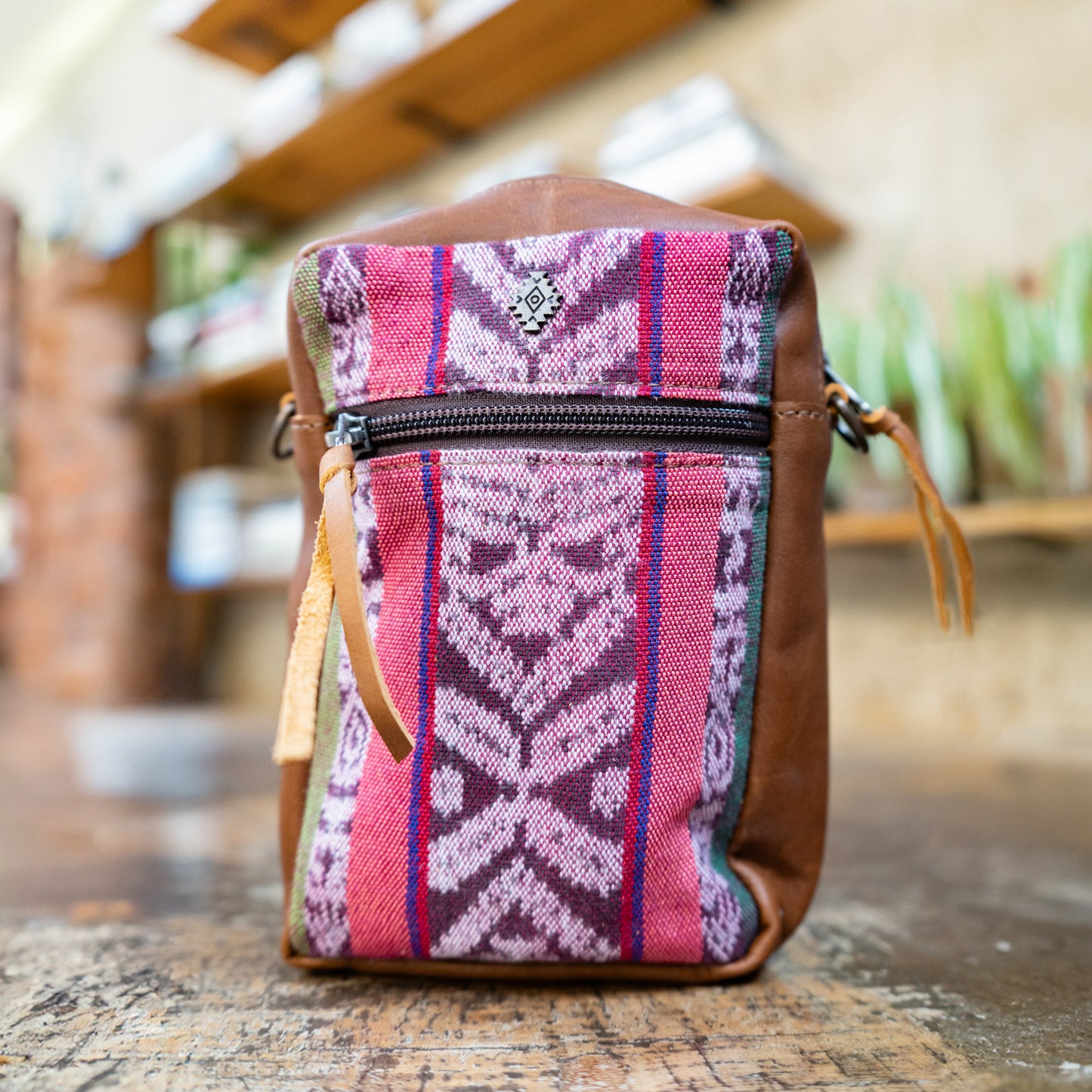 CROSSBODY TRAVEL BAG - CORTE - CAFE - NO. 13857