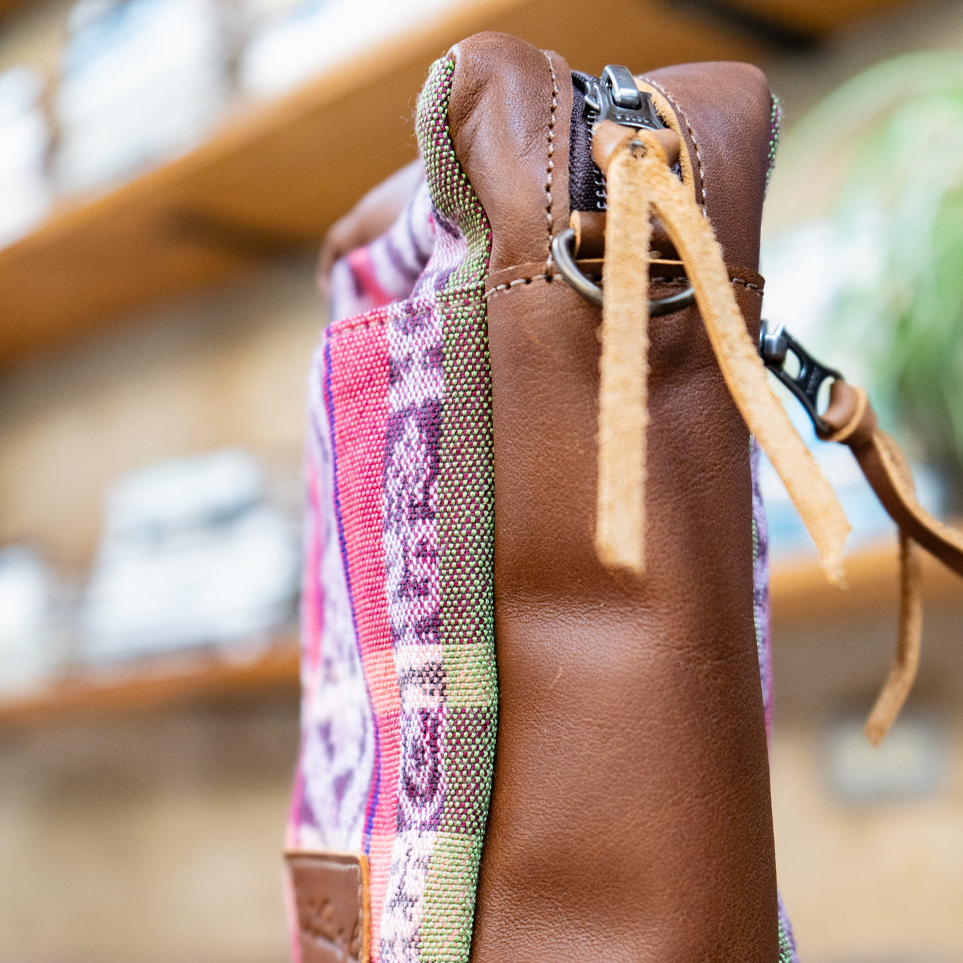 CROSSBODY TRAVEL BAG - CORTE - CAFE - NO. 13857